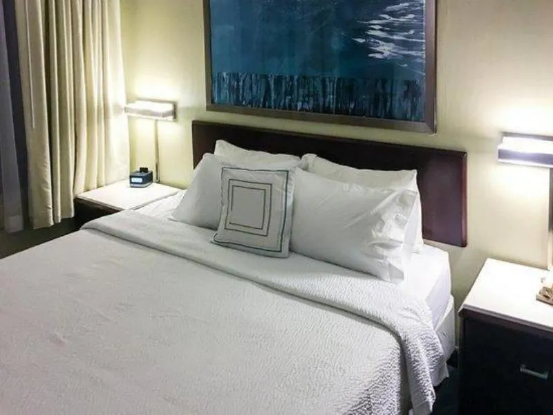 Bed in King's Inn Mason,Ohio