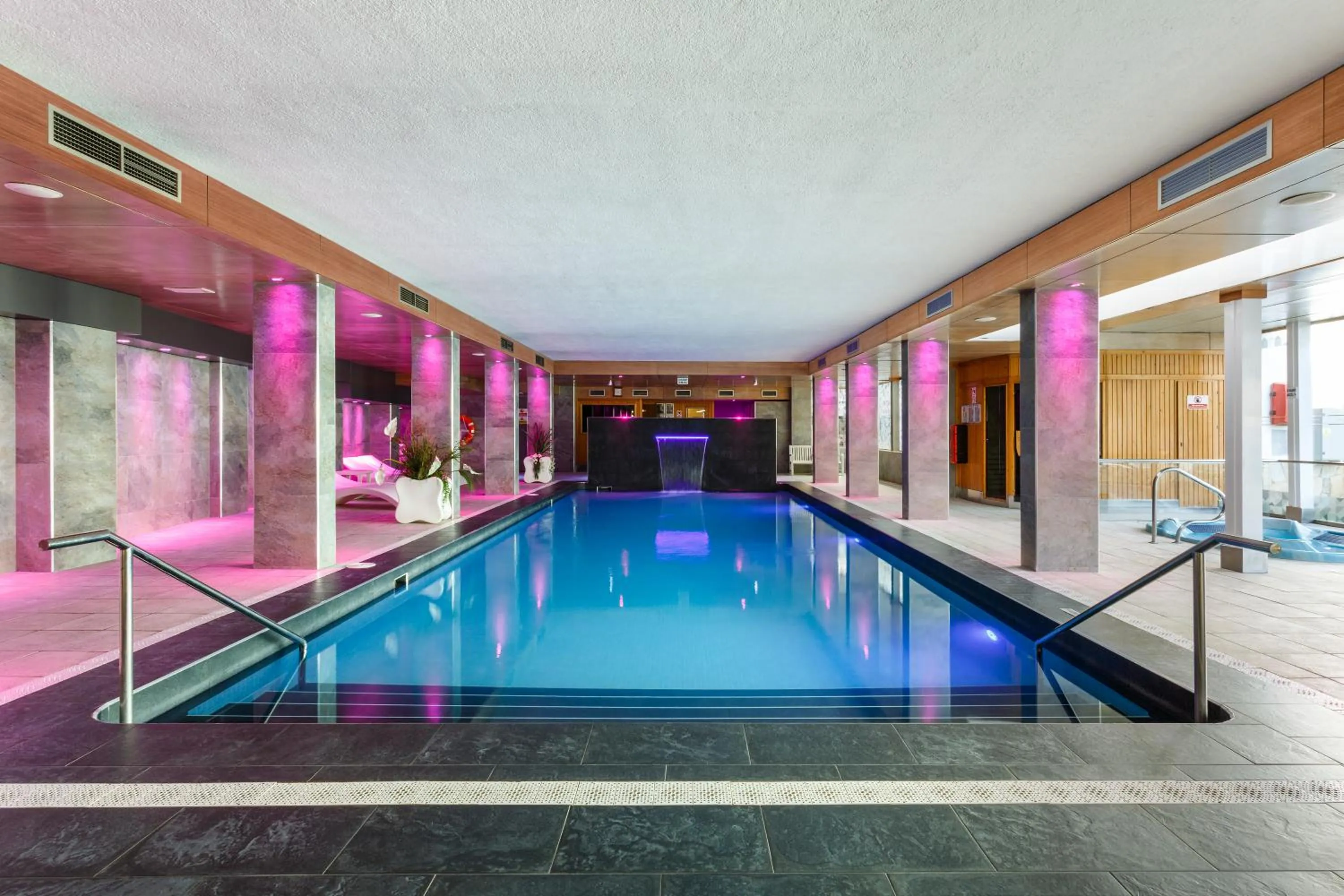 Hot Spring Bath in Hotel Anabel