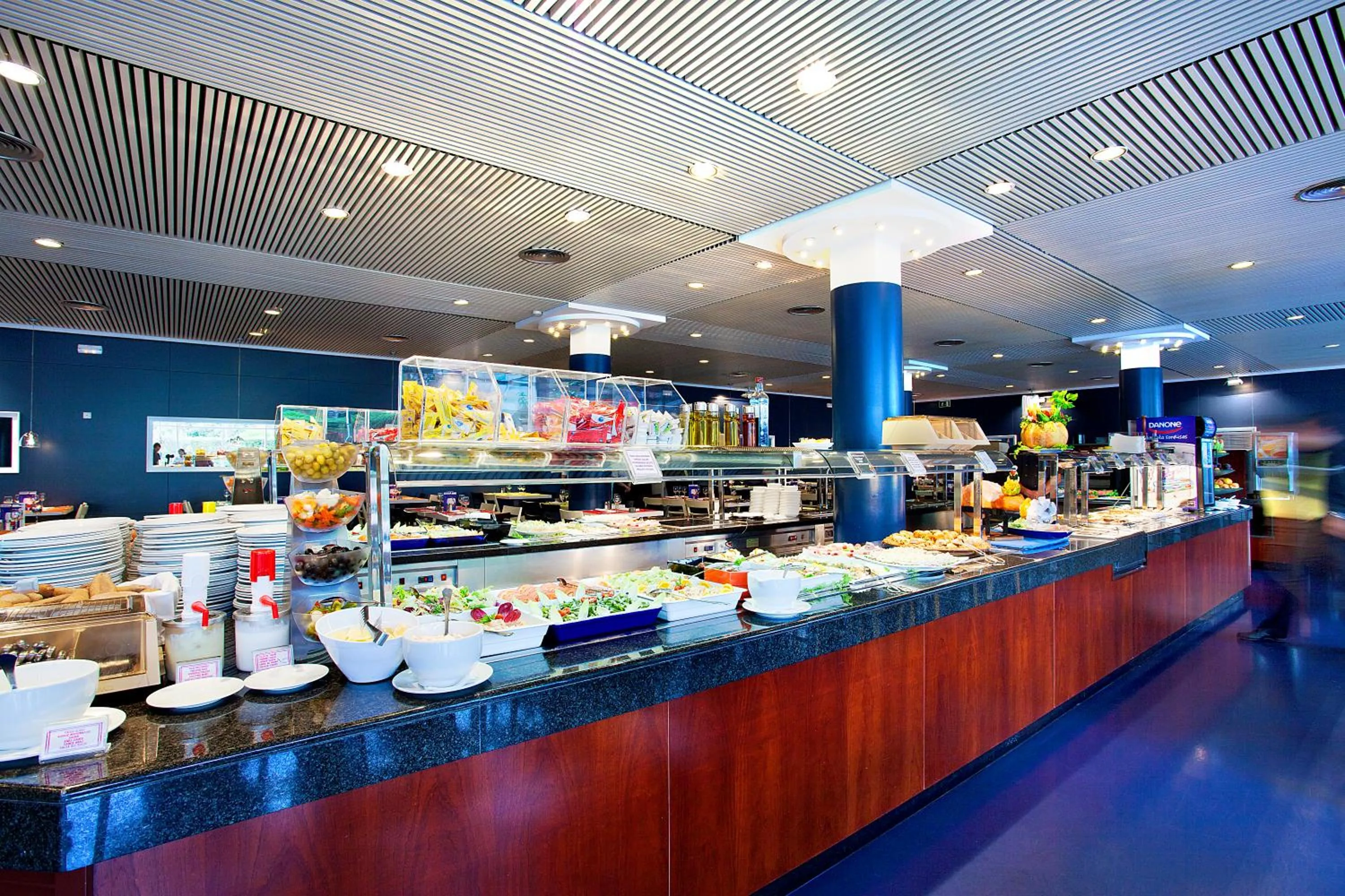 Restaurant/places to eat in Hotel Anabel