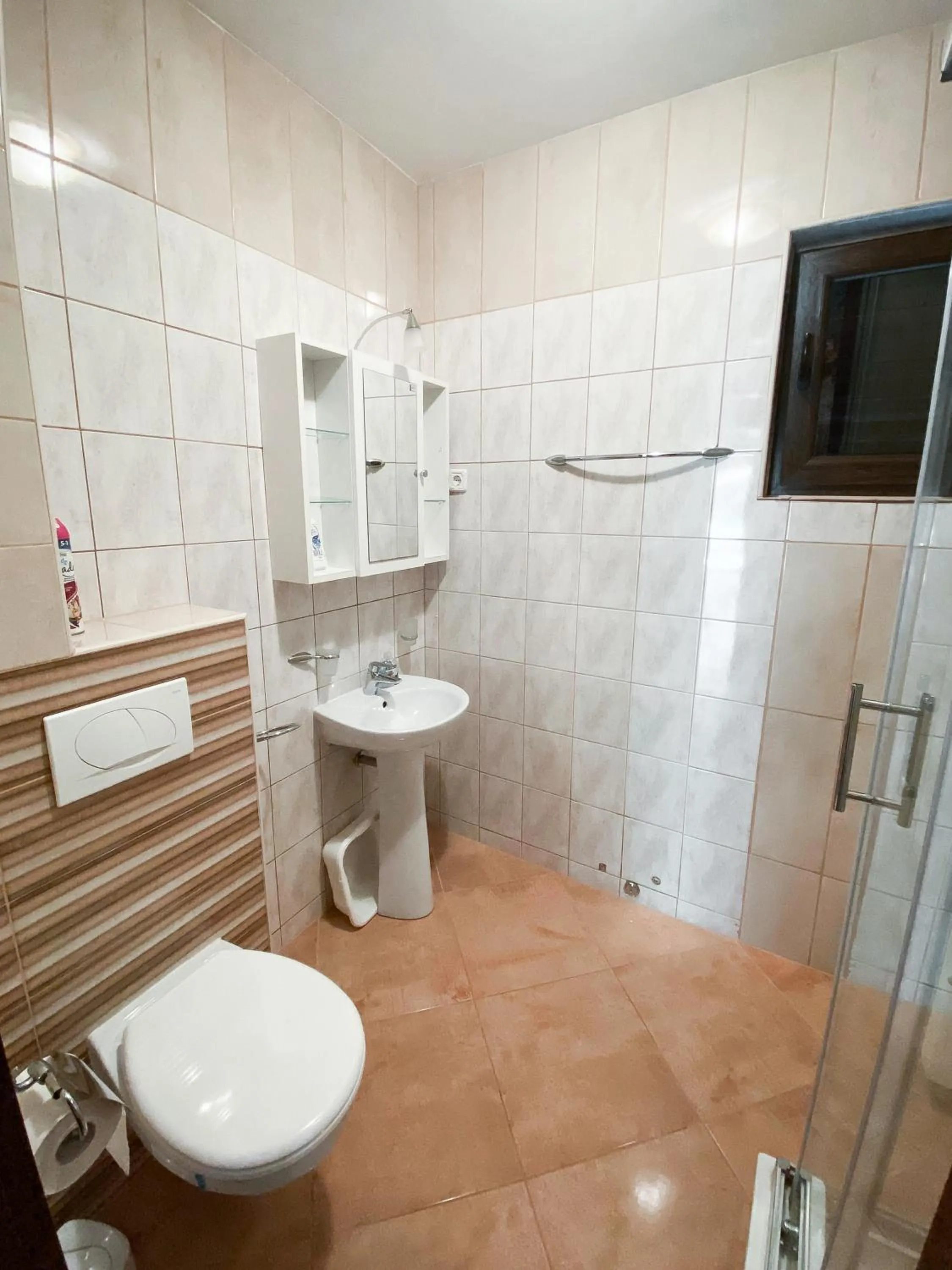 Shower in VILLA MARE