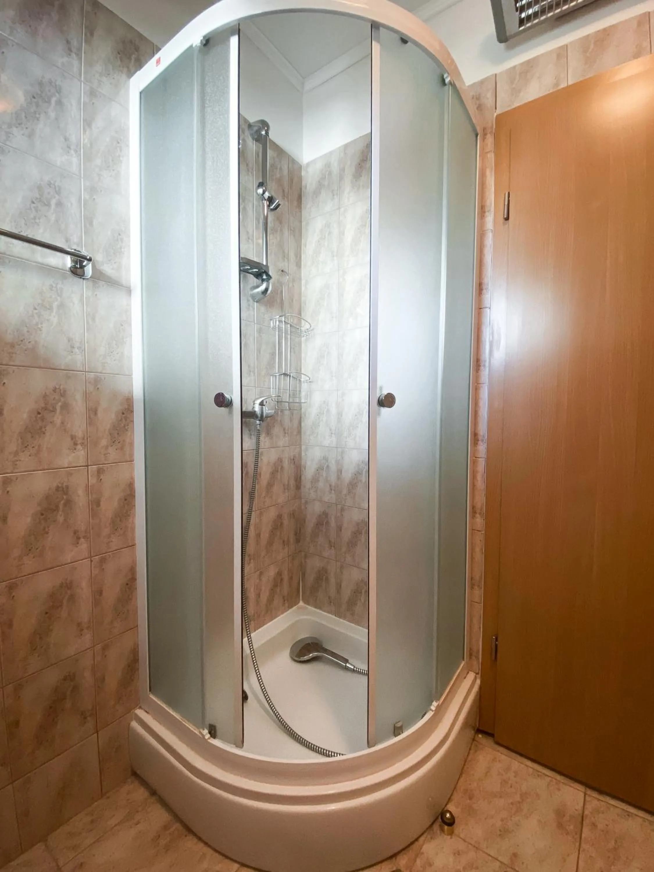 Shower in VILLA MARE