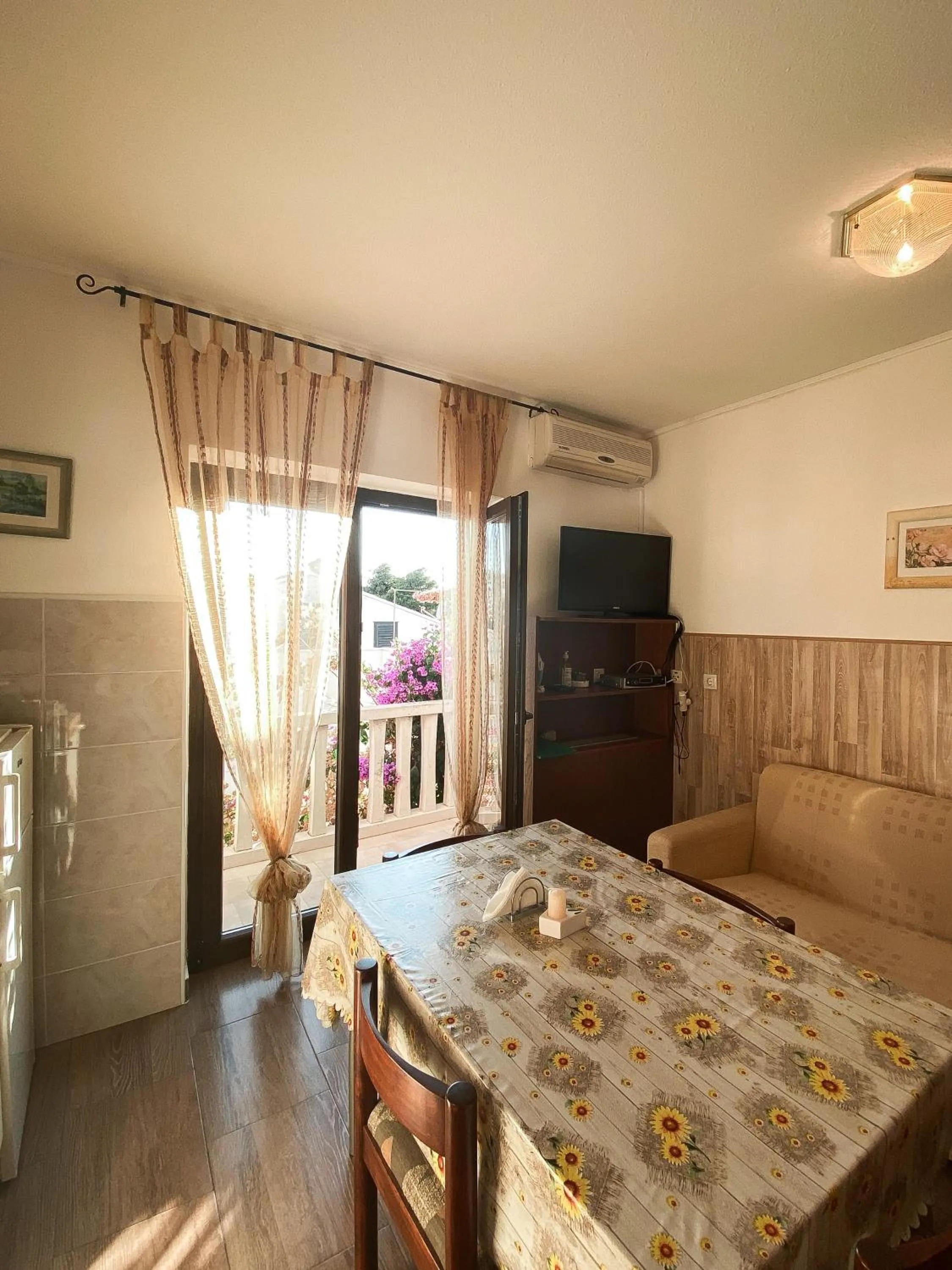 Photo of the whole room, Bed in VILLA MARE