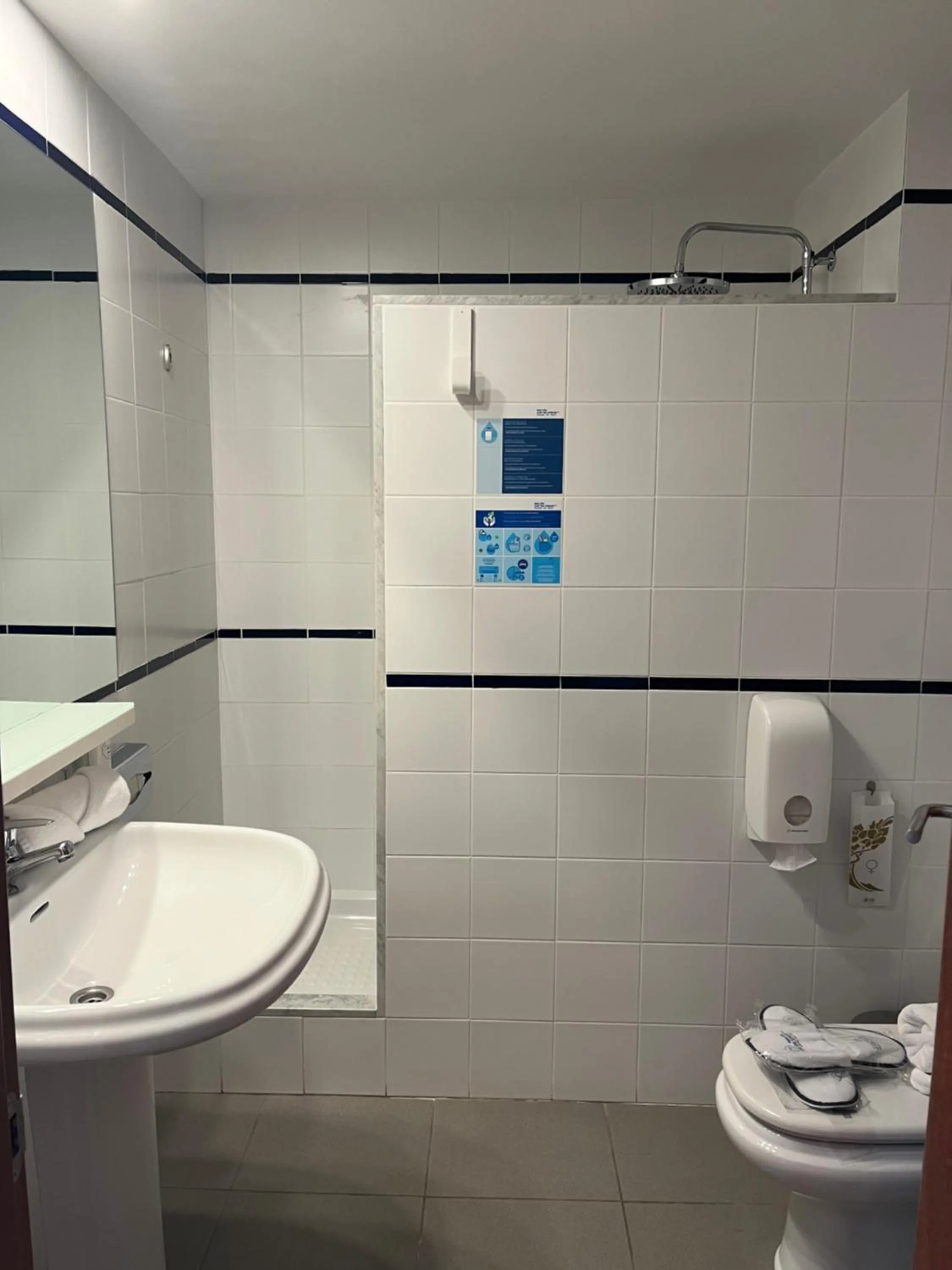 Shower in Hotel Spa Cap de Creus