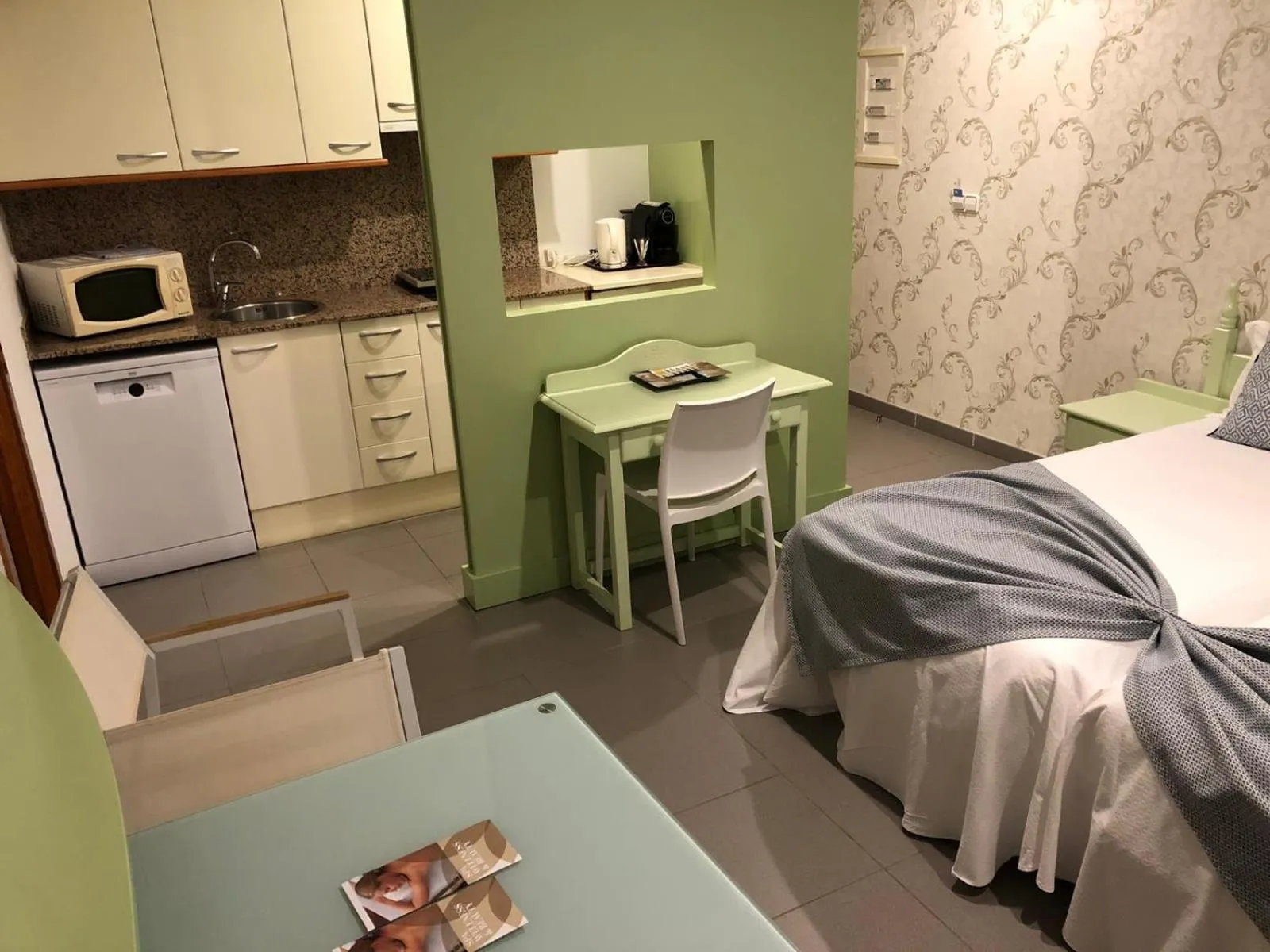 kitchen in Hotel Spa Cap de Creus