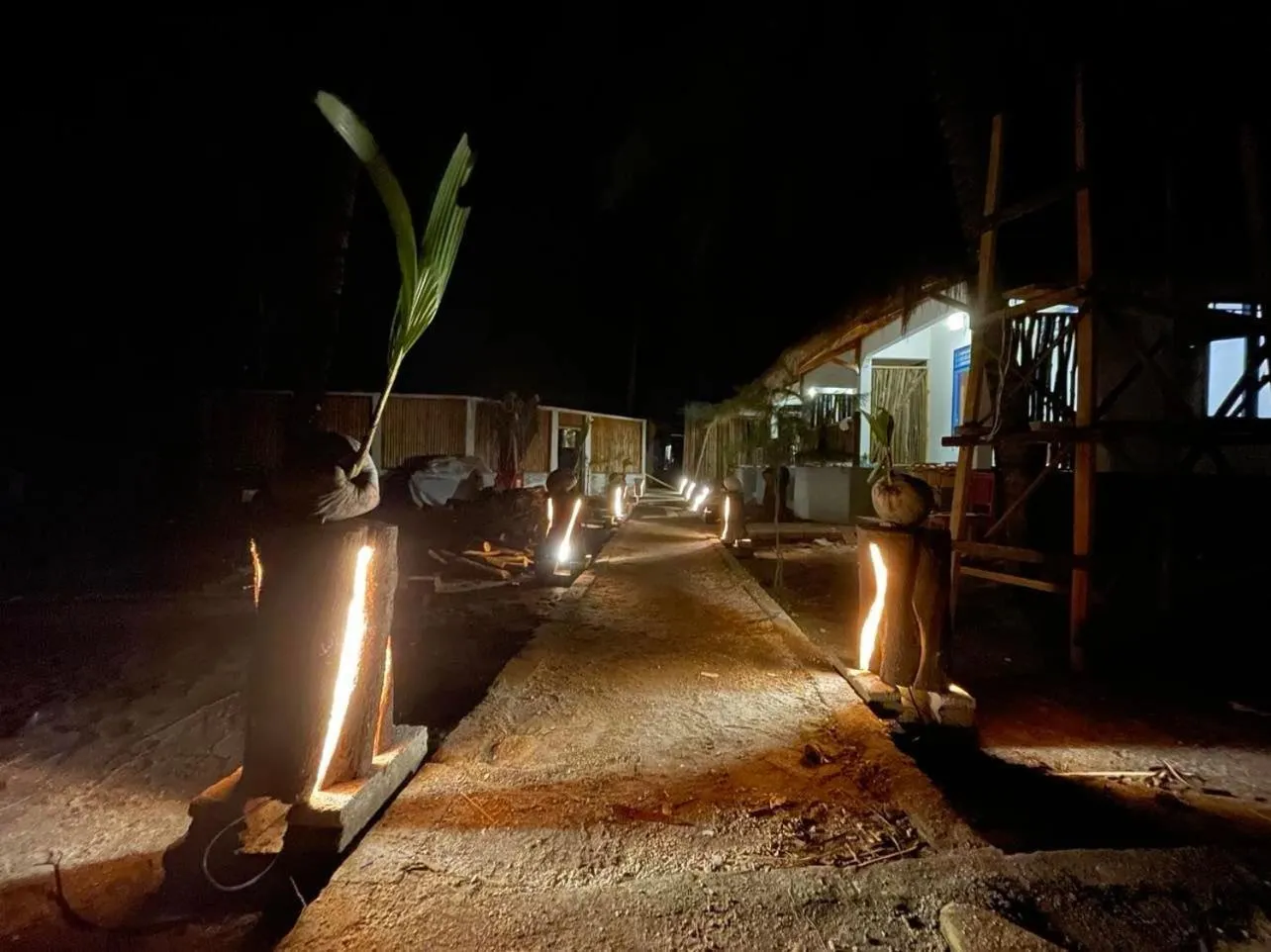 Property building in Formosa Beach Club & Bungalow