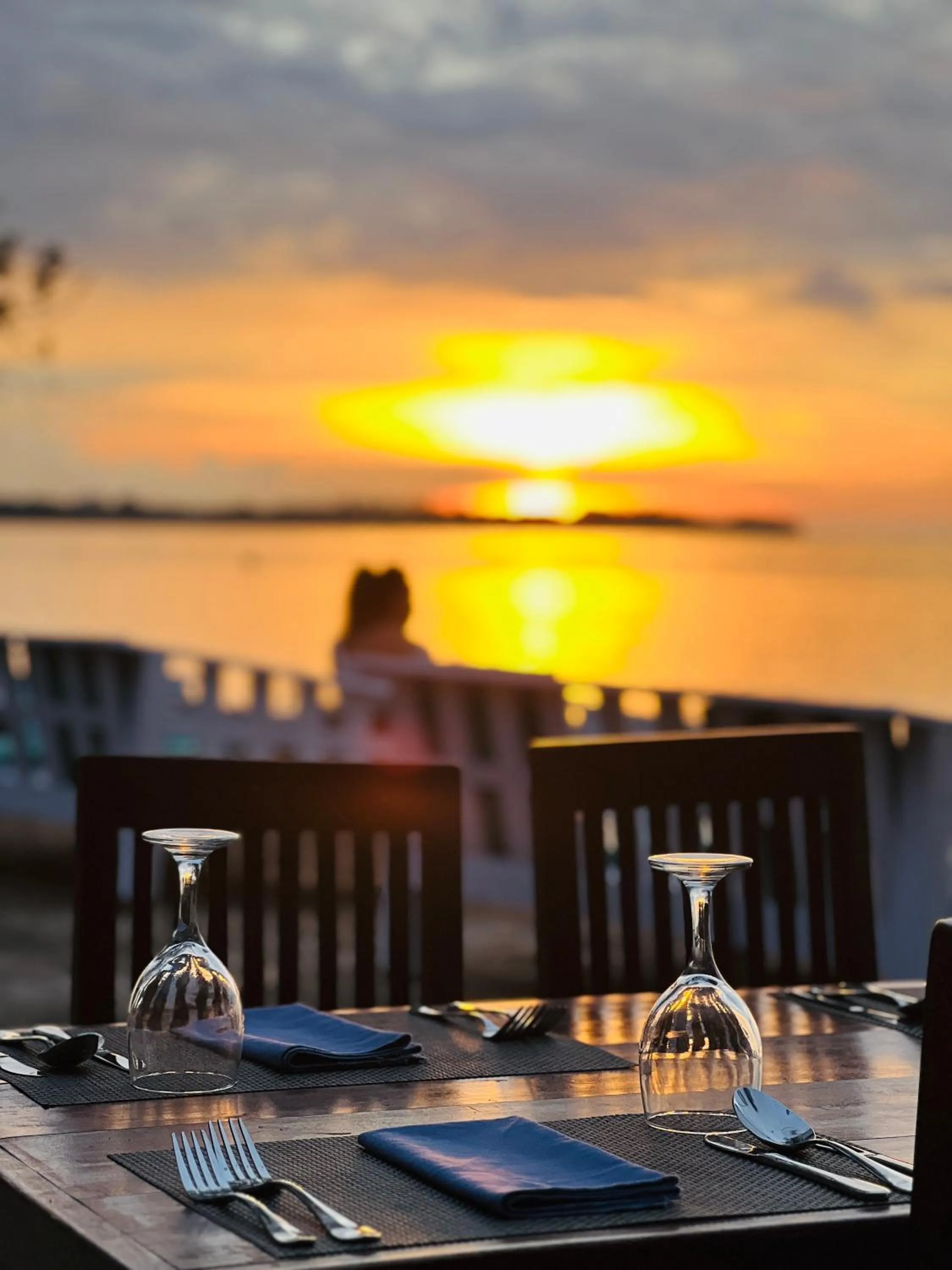 Restaurant/places to eat in Formosa Beach Club & Bungalow