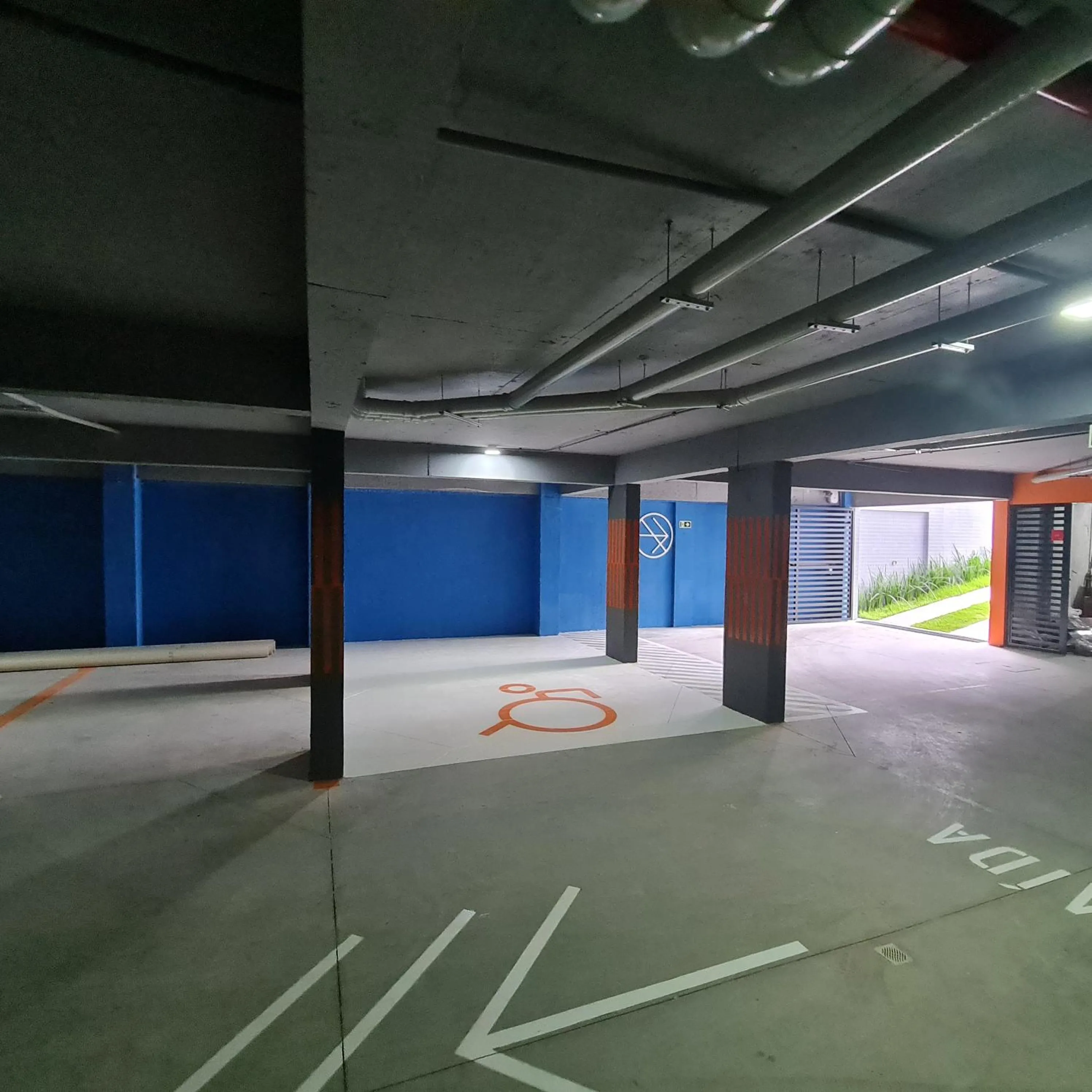 Parking in Lindo Flat no Jardim Oceania - Get One