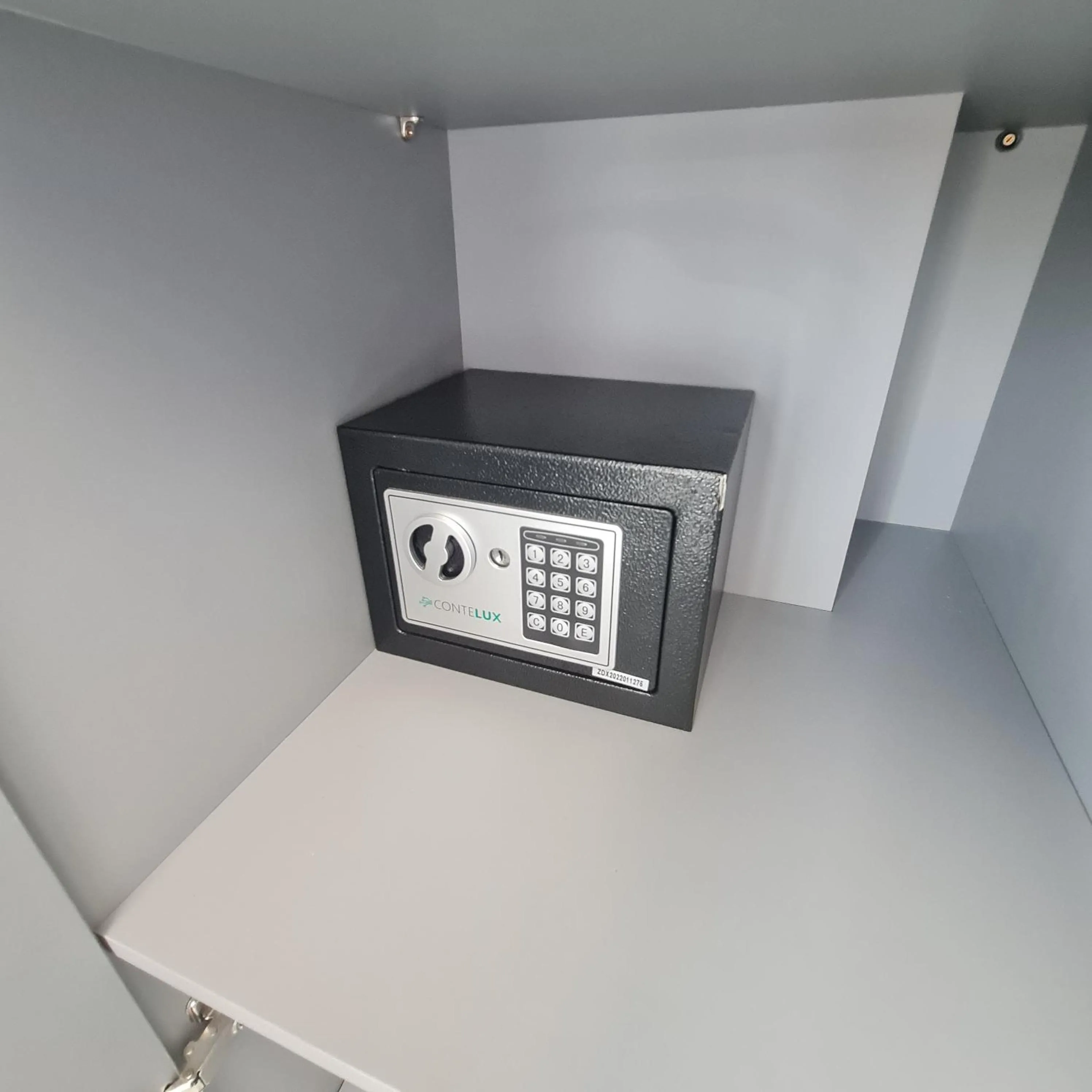 safe in Lindo Flat no Jardim Oceania - Get One
