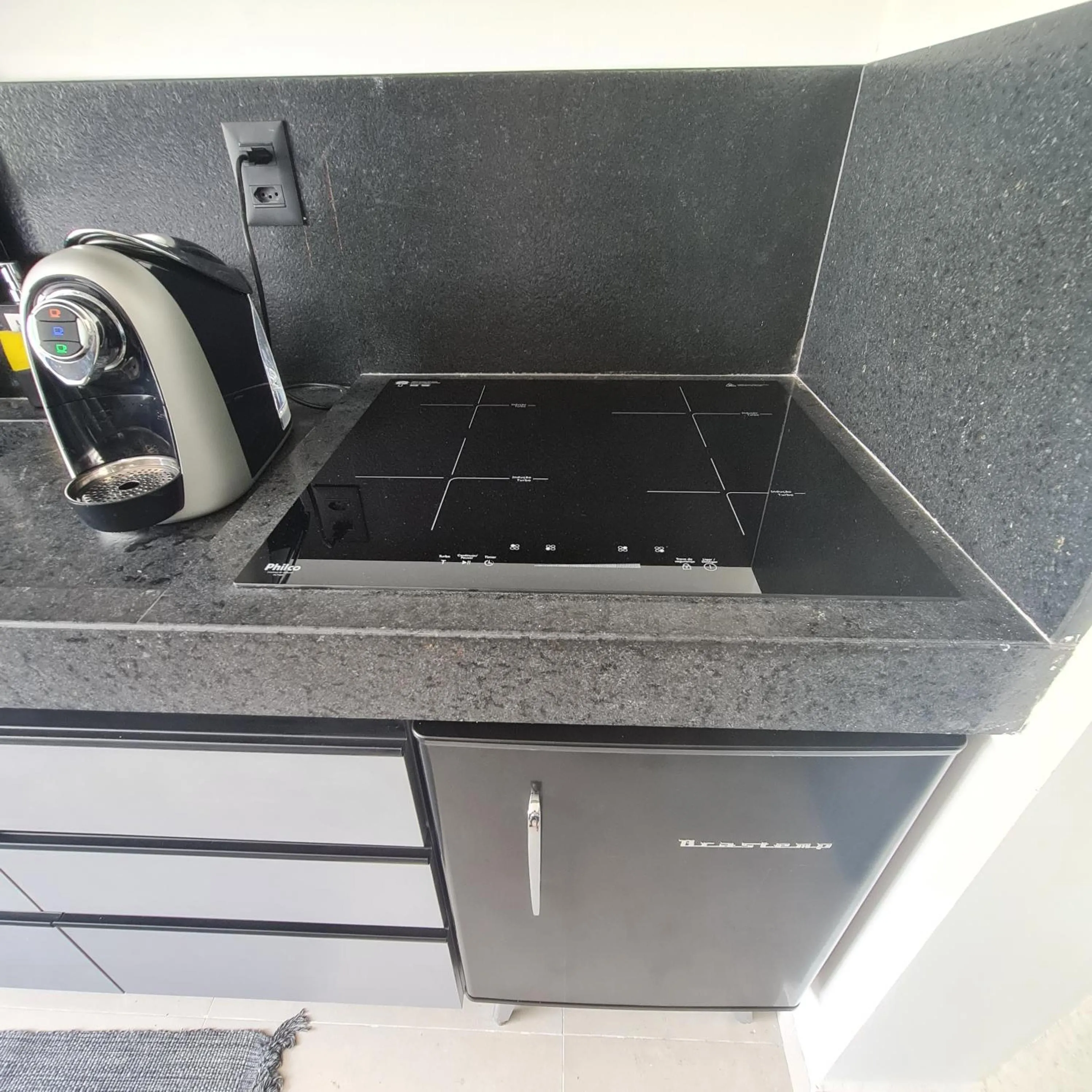 Coffee/tea facilities in Lindo Flat no Jardim Oceania - Get One