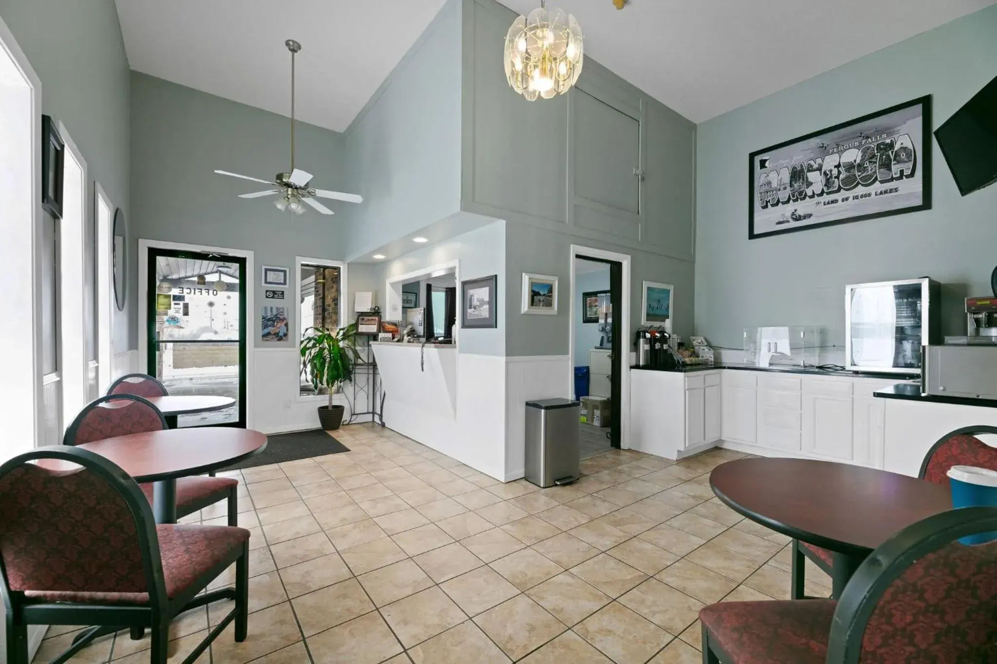 Property building in Hotel 8 Property building in Hotel 8