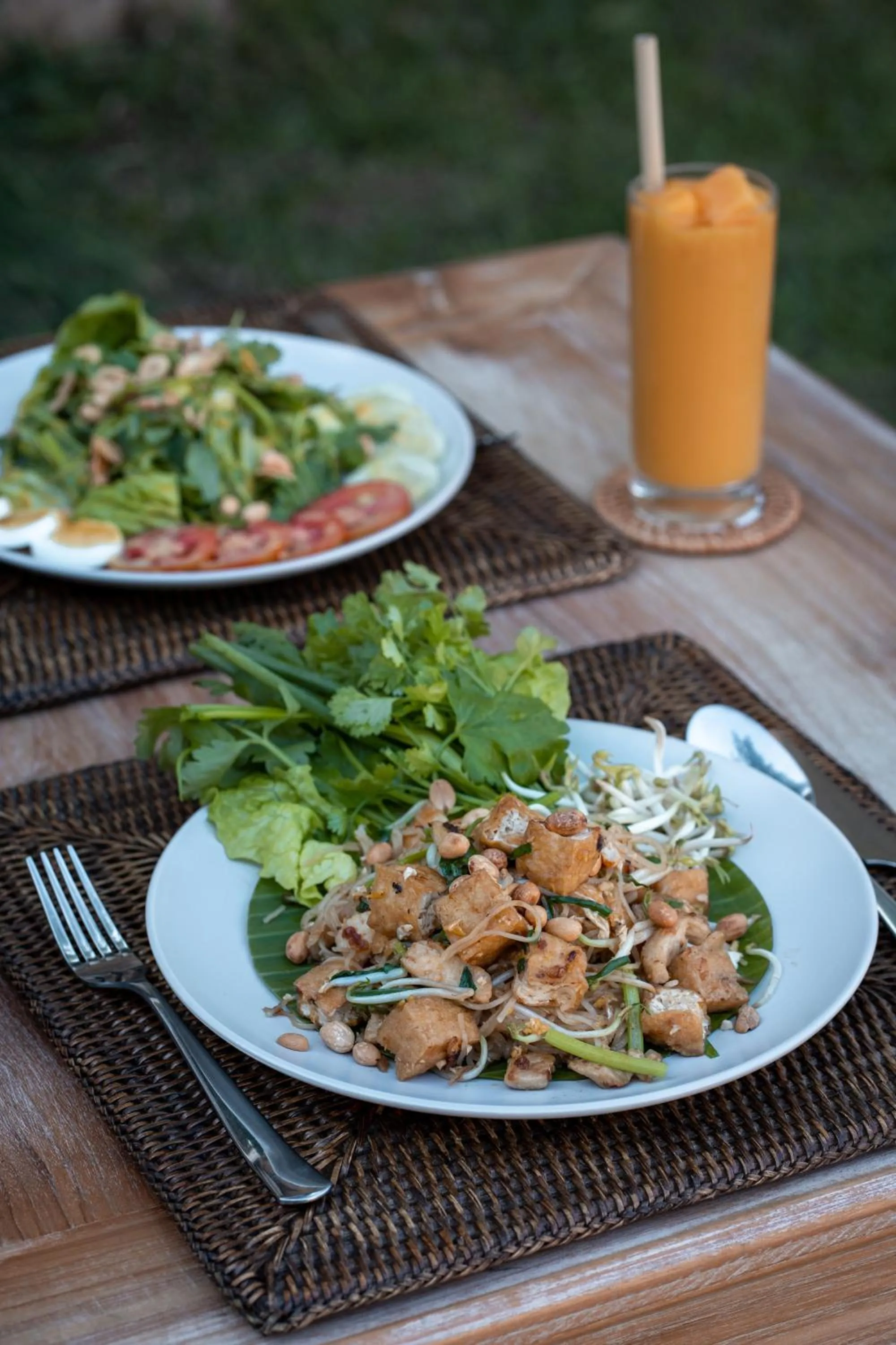 Restaurant/places to eat in Chic stay HANA Boutique hotel xxxx Possible noise from the construction next to our property