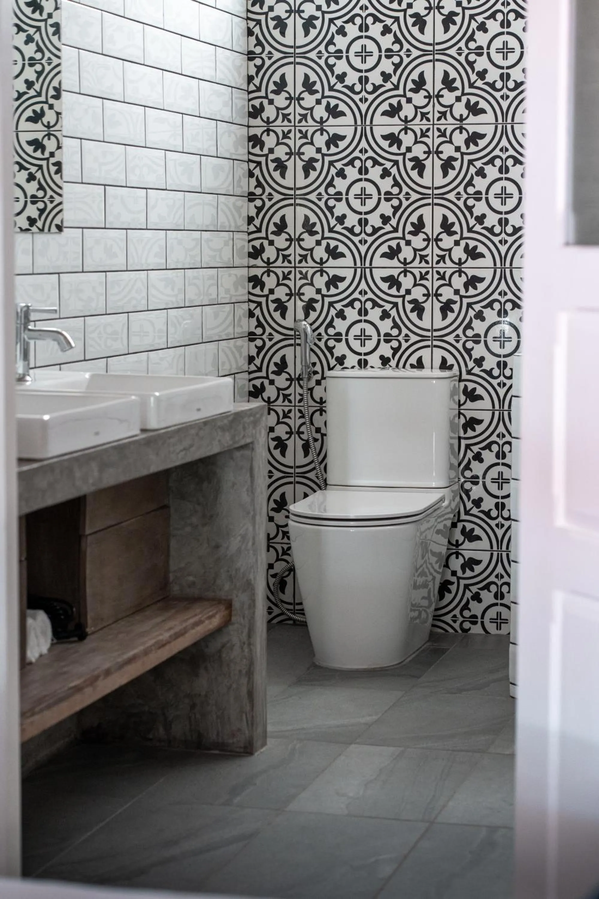 Toilet in Chic stay HANA Boutique hotel xxxx Possible noise from the construction next to our property