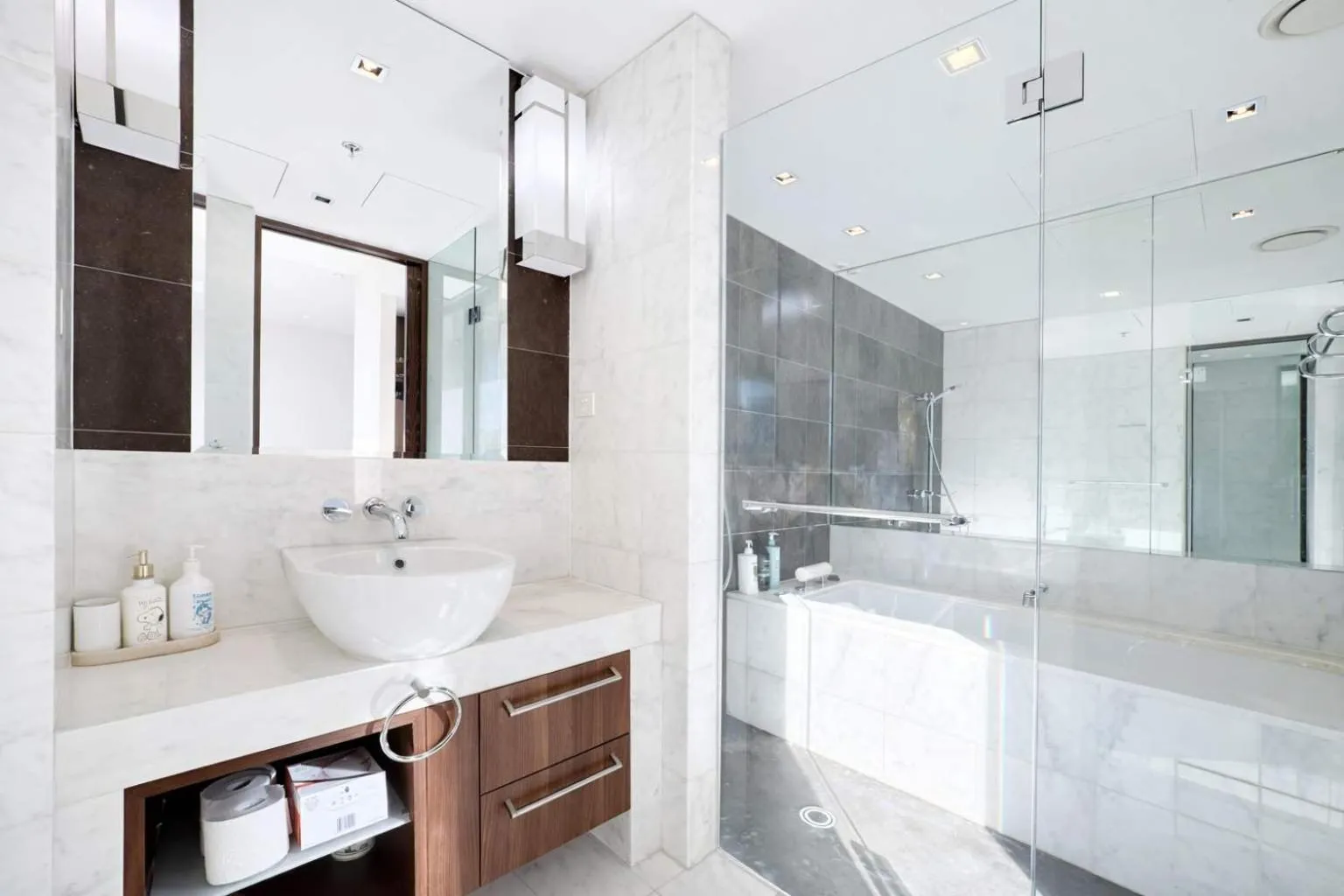 Grand St Kilda 2-story Sub-Penthouse