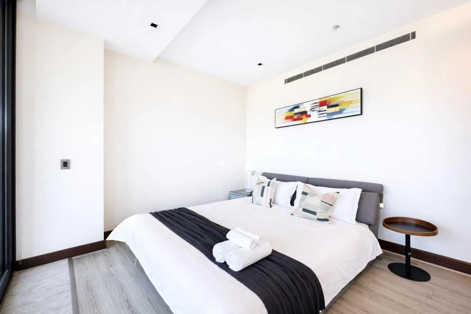 Bed in Grand St Kilda 2-story Sub-Penthouse