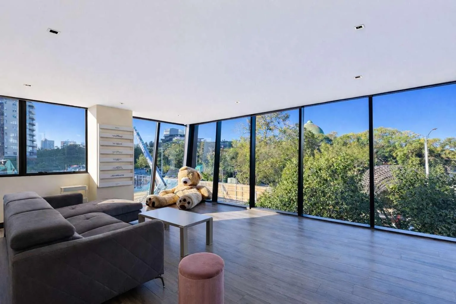 Grand St Kilda 2-story Sub-Penthouse