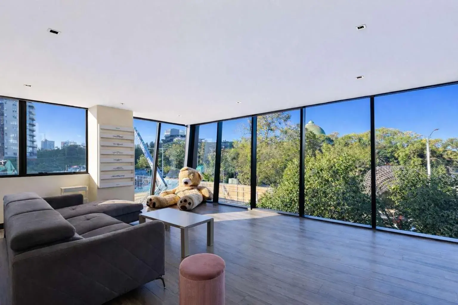 Grand St Kilda 2-story Sub-Penthouse Grand St Kilda 2-story Sub-Penthouse