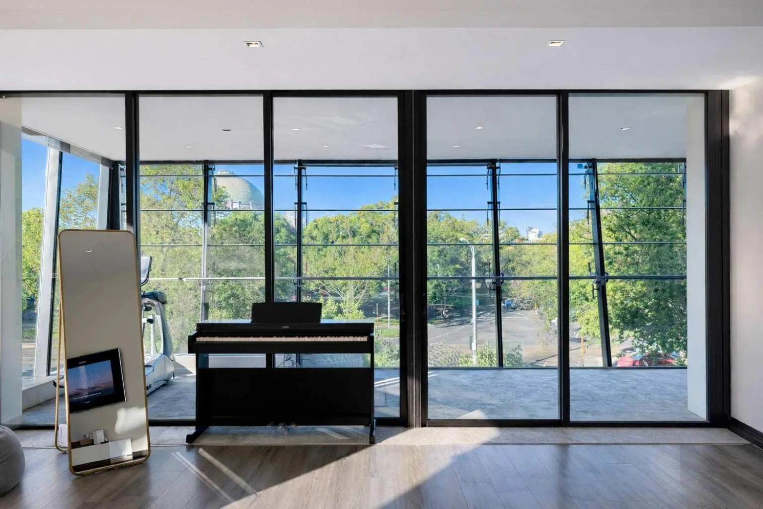Grand St Kilda 2-story Sub-Penthouse