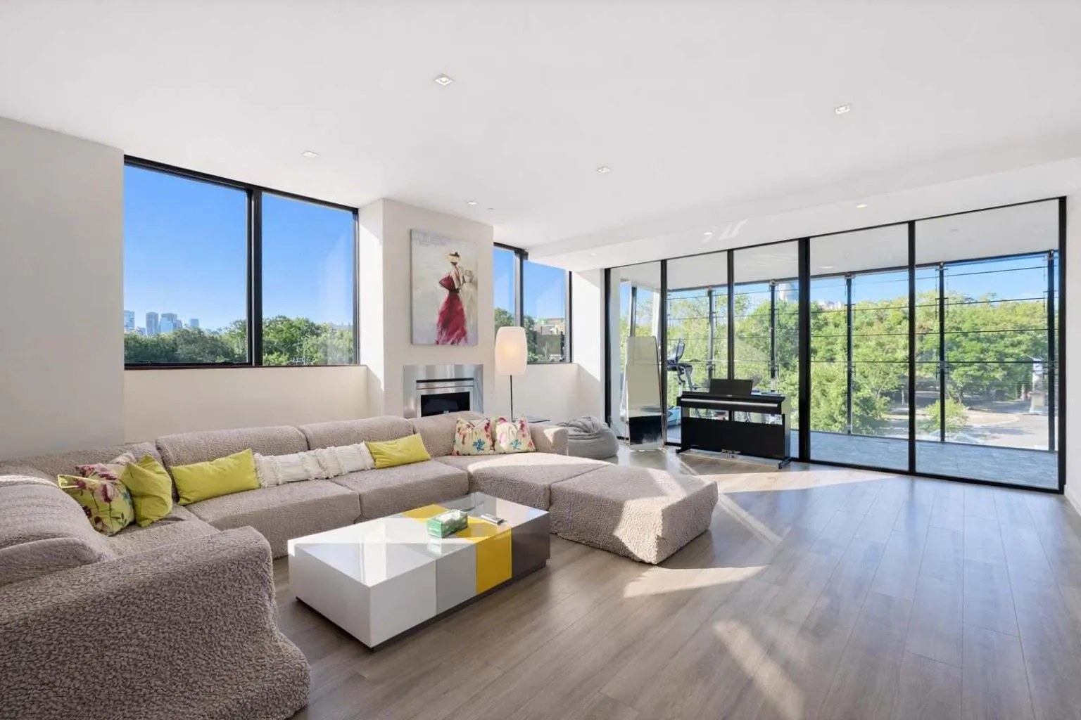 Grand St Kilda 2-story Sub-Penthouse