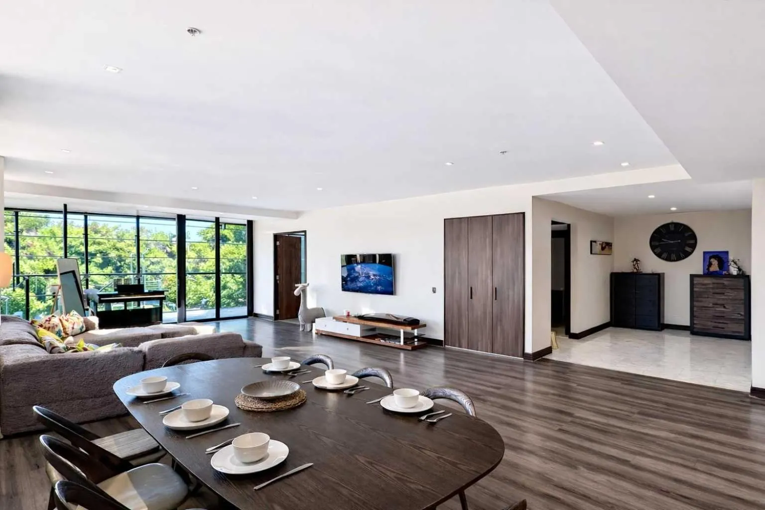 Grand St Kilda 2-story Sub-Penthouse