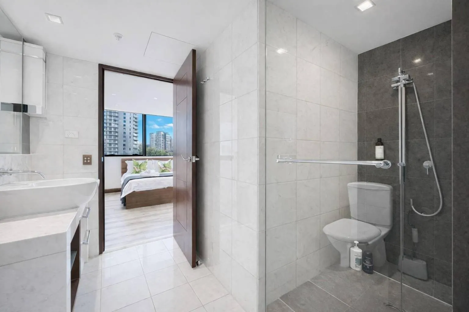 Grand St Kilda 2-story Sub-Penthouse