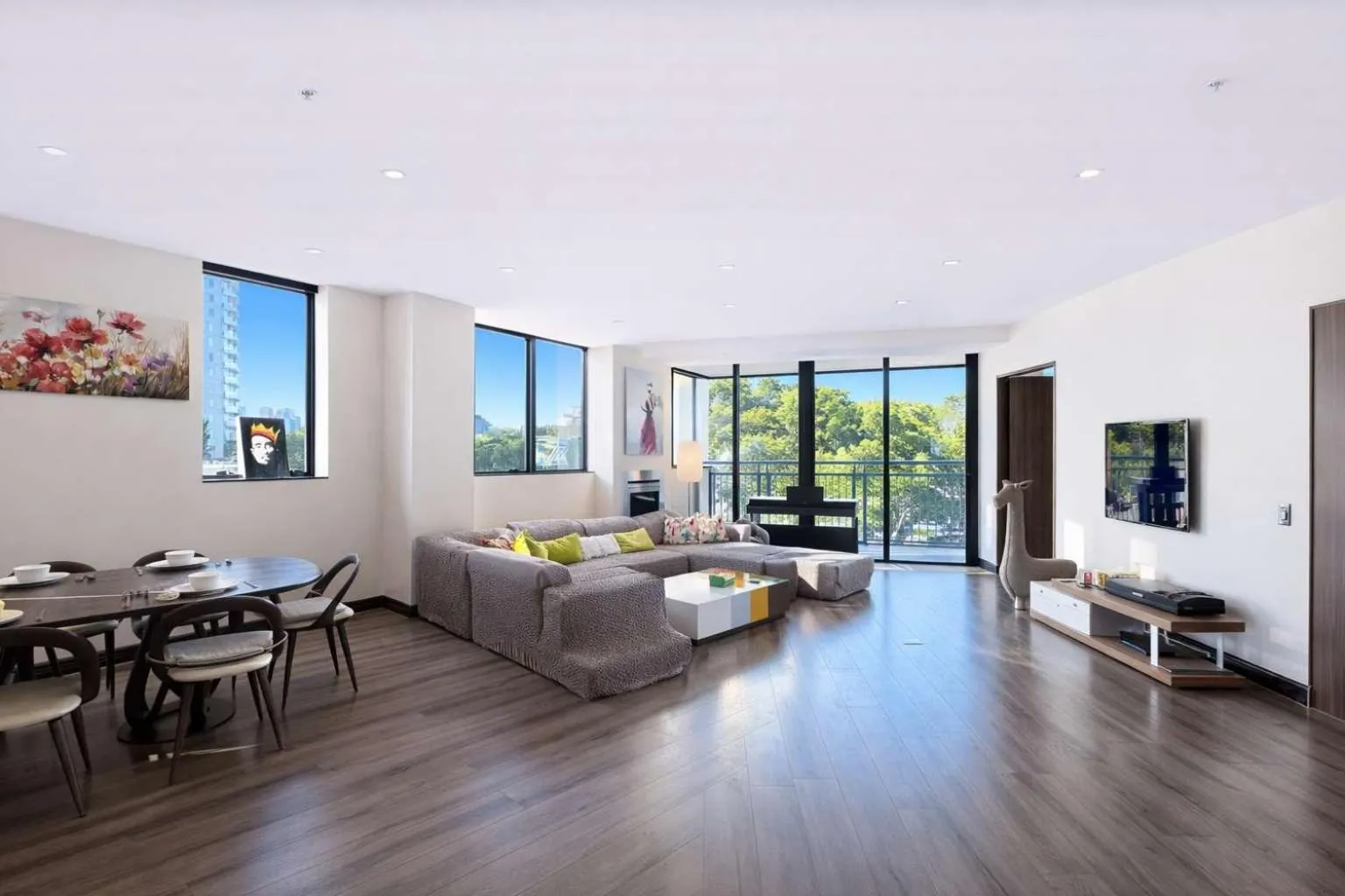 Grand St Kilda 2-story Sub-Penthouse