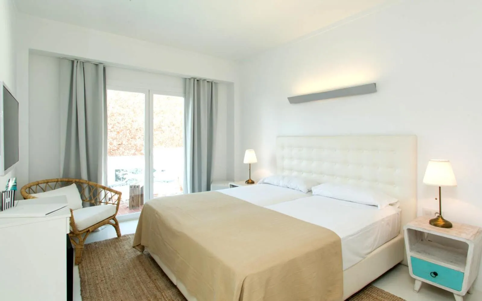 Photo of the whole room, Bed in Hotel Zhero