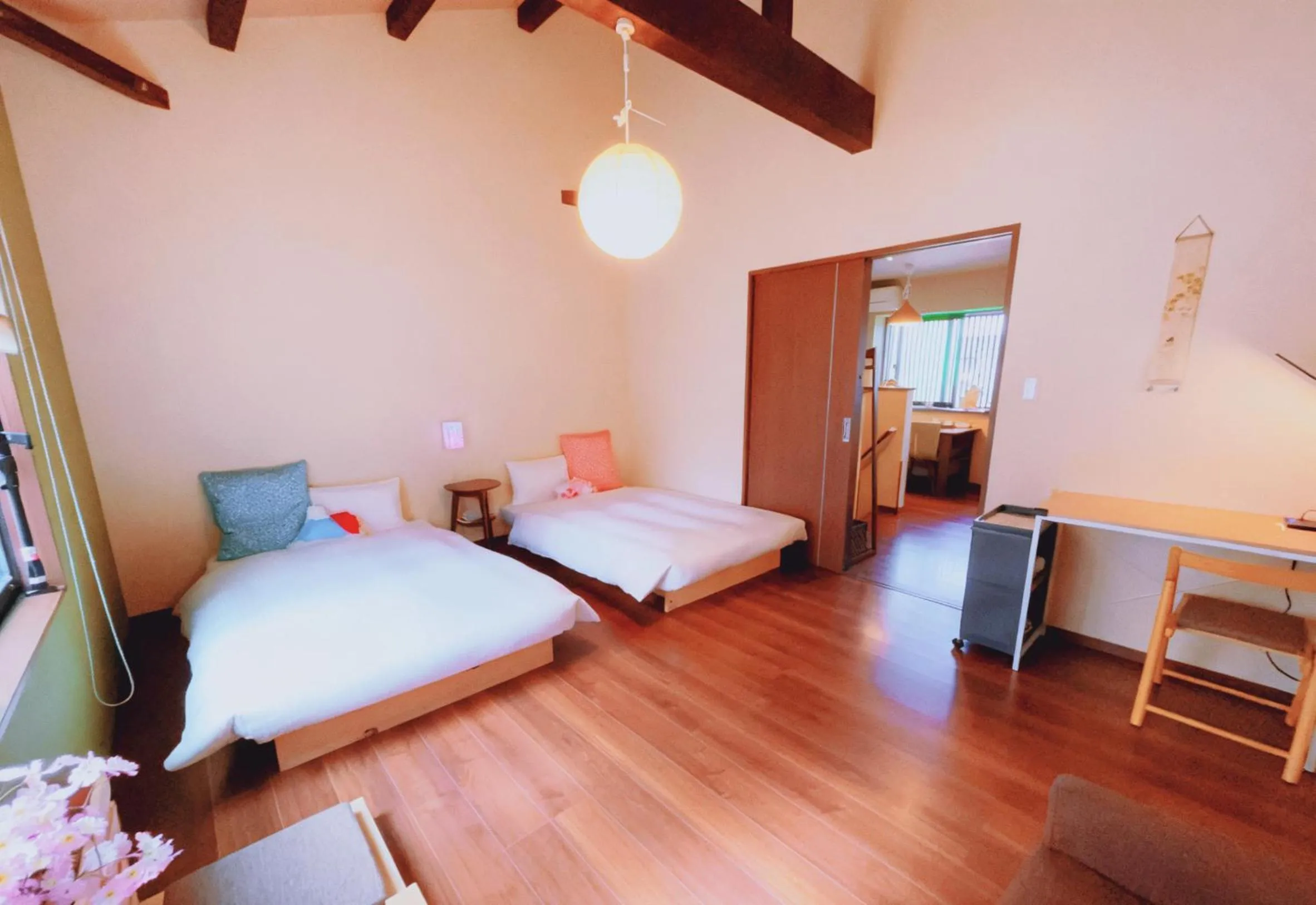Photo of the whole room, Bed in 桃夭庵 touyouan momo house kujo 一棟貸切