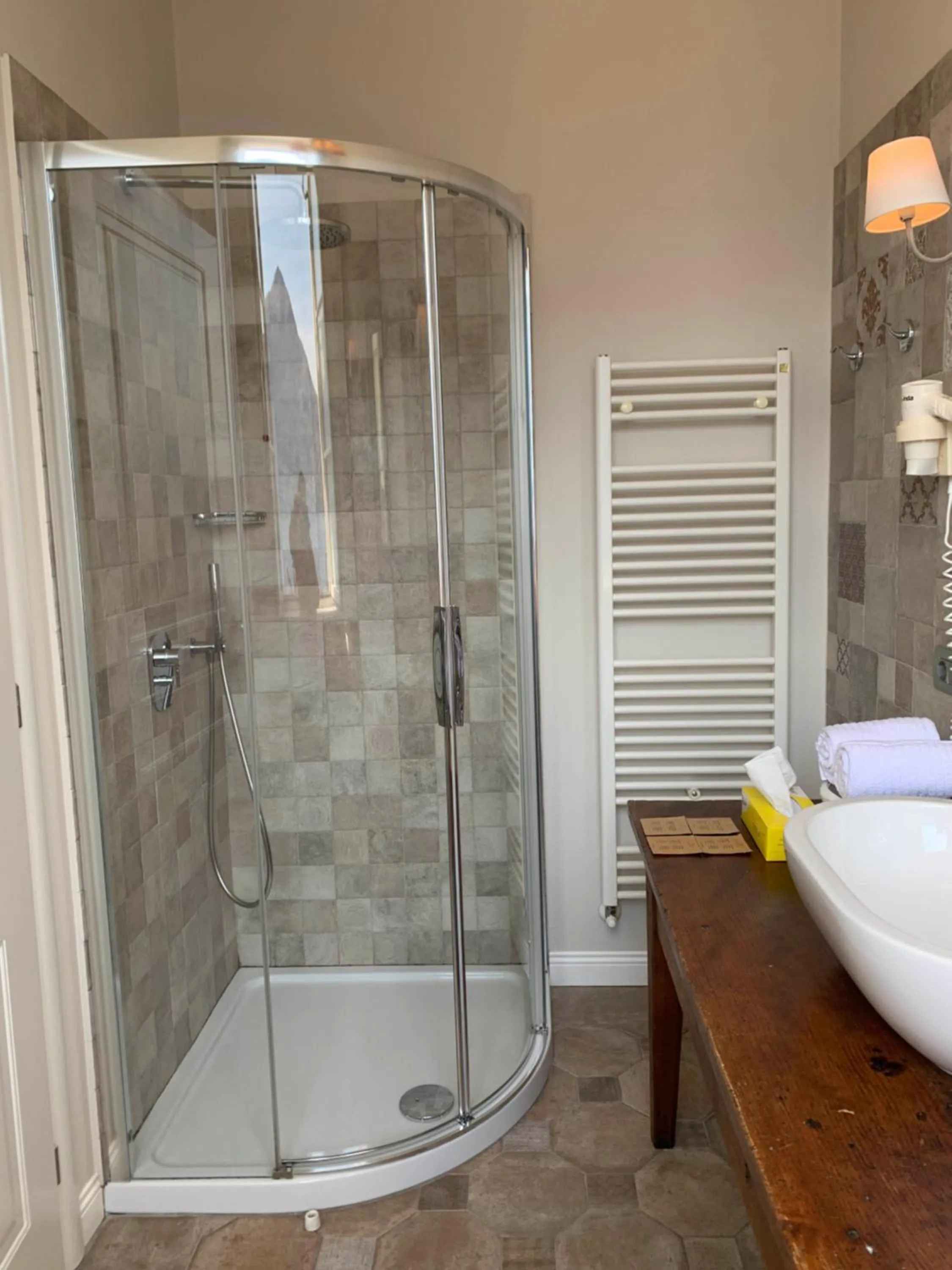 Shower in Spiaggia Amore - Appartamenti Vacanza Vista Lago - Luxury Apartments