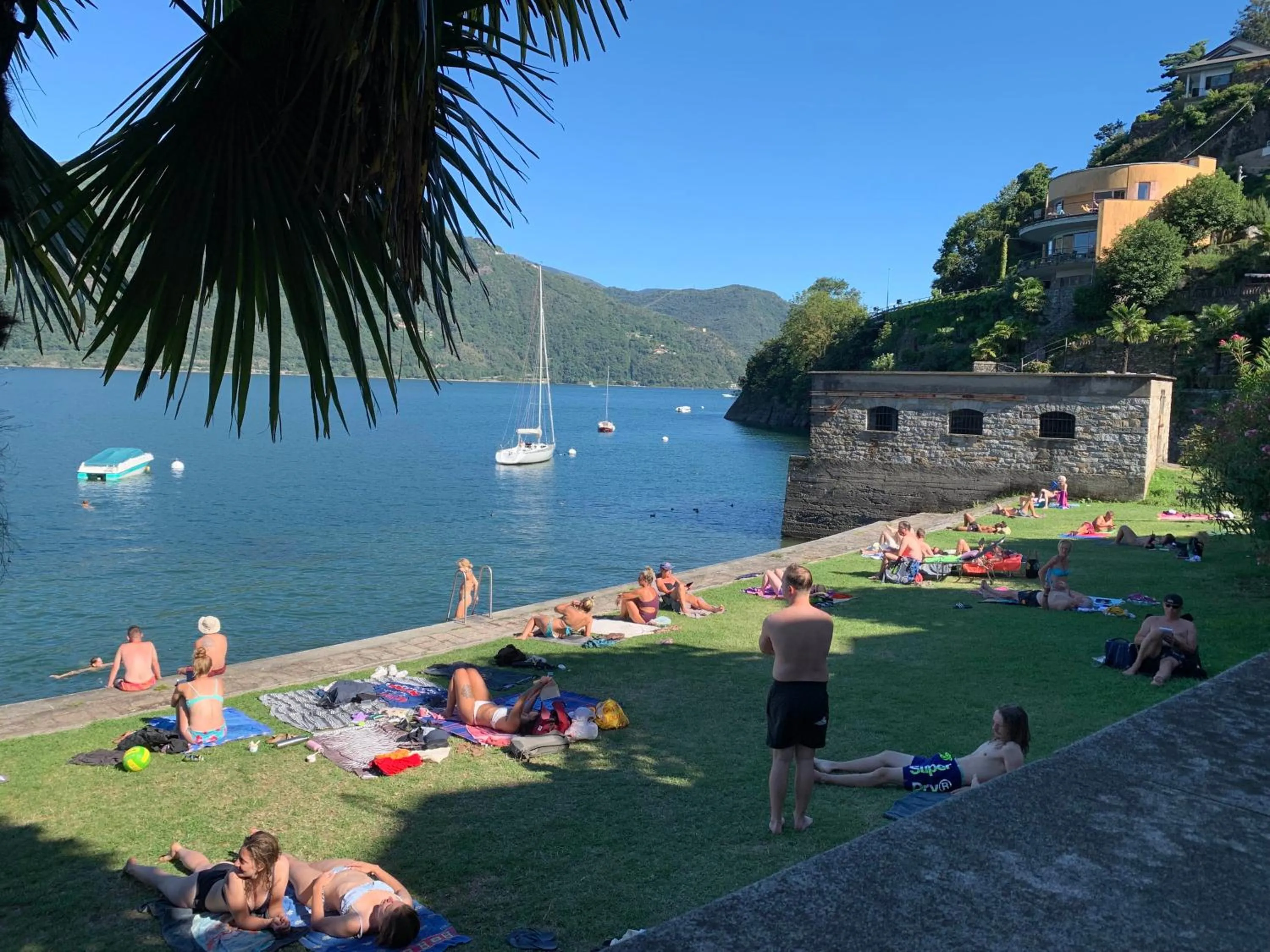 Beach in Spiaggia Amore - Appartamenti Vacanza Vista Lago - Luxury Apartments