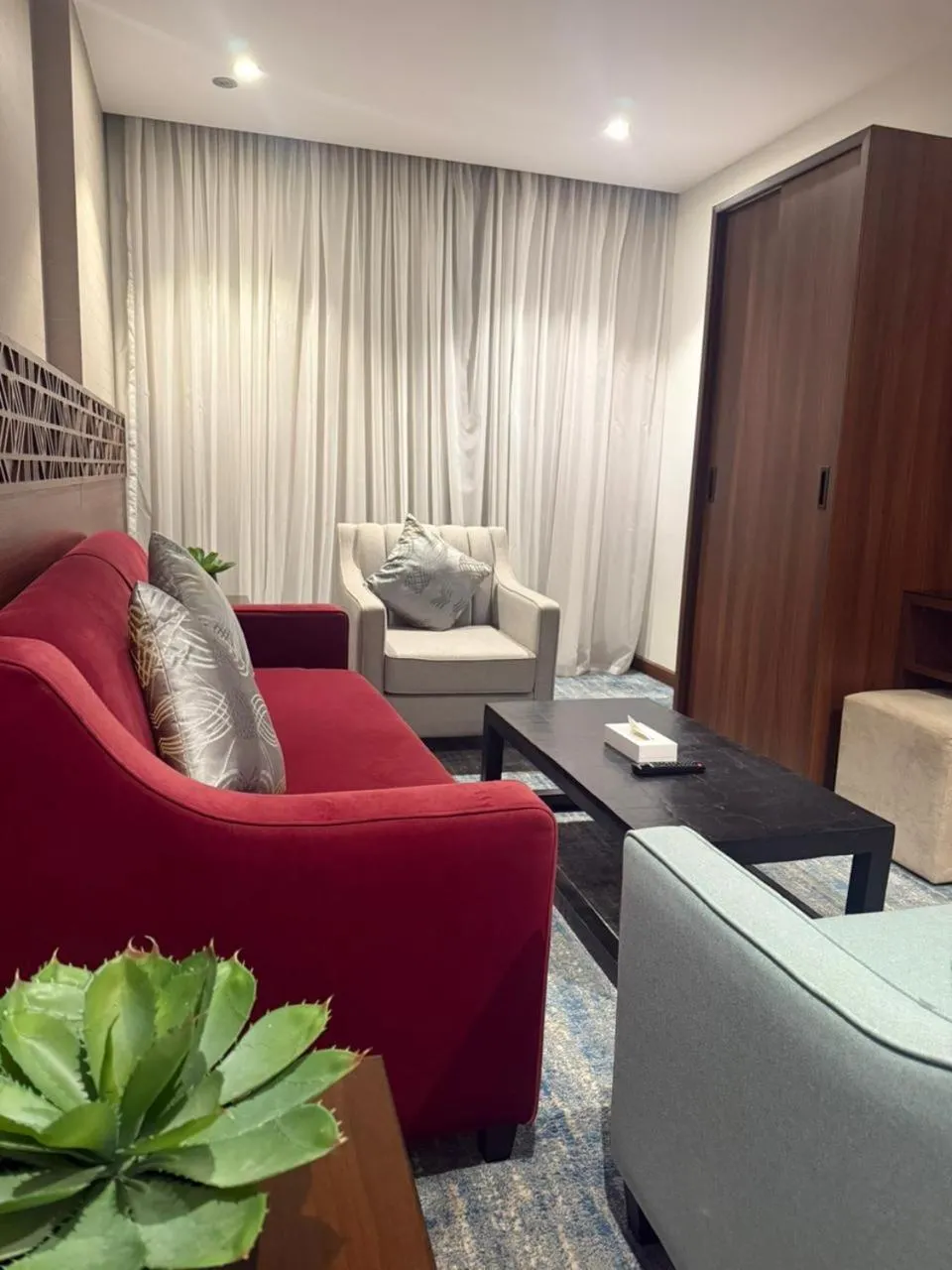 Manazel Al Zaireen Hotel