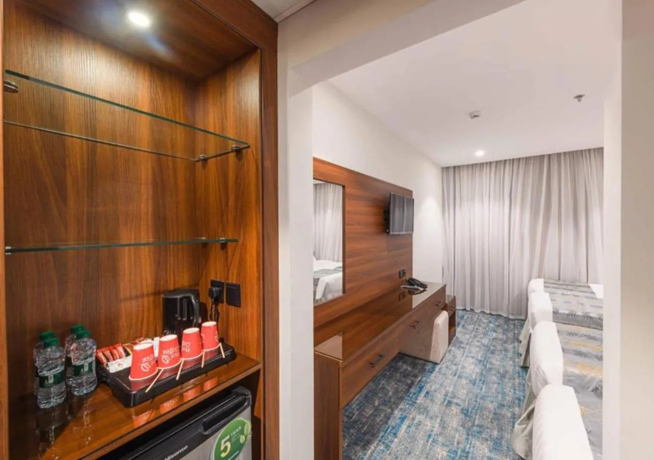 TV and multimedia in Manazel Al Zaireen Hotel