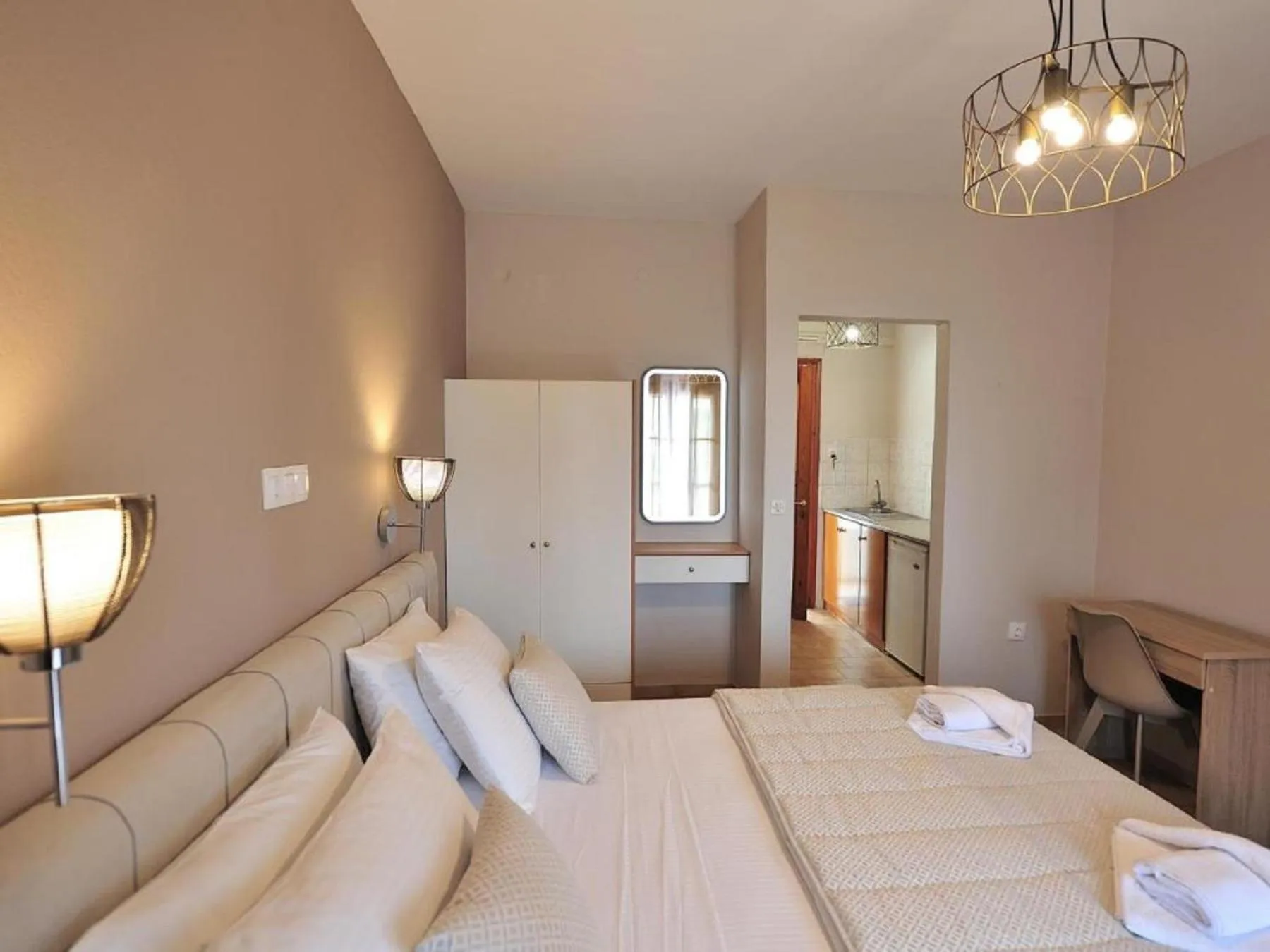 Bedroom, Bed in Vista Mare Skiathos