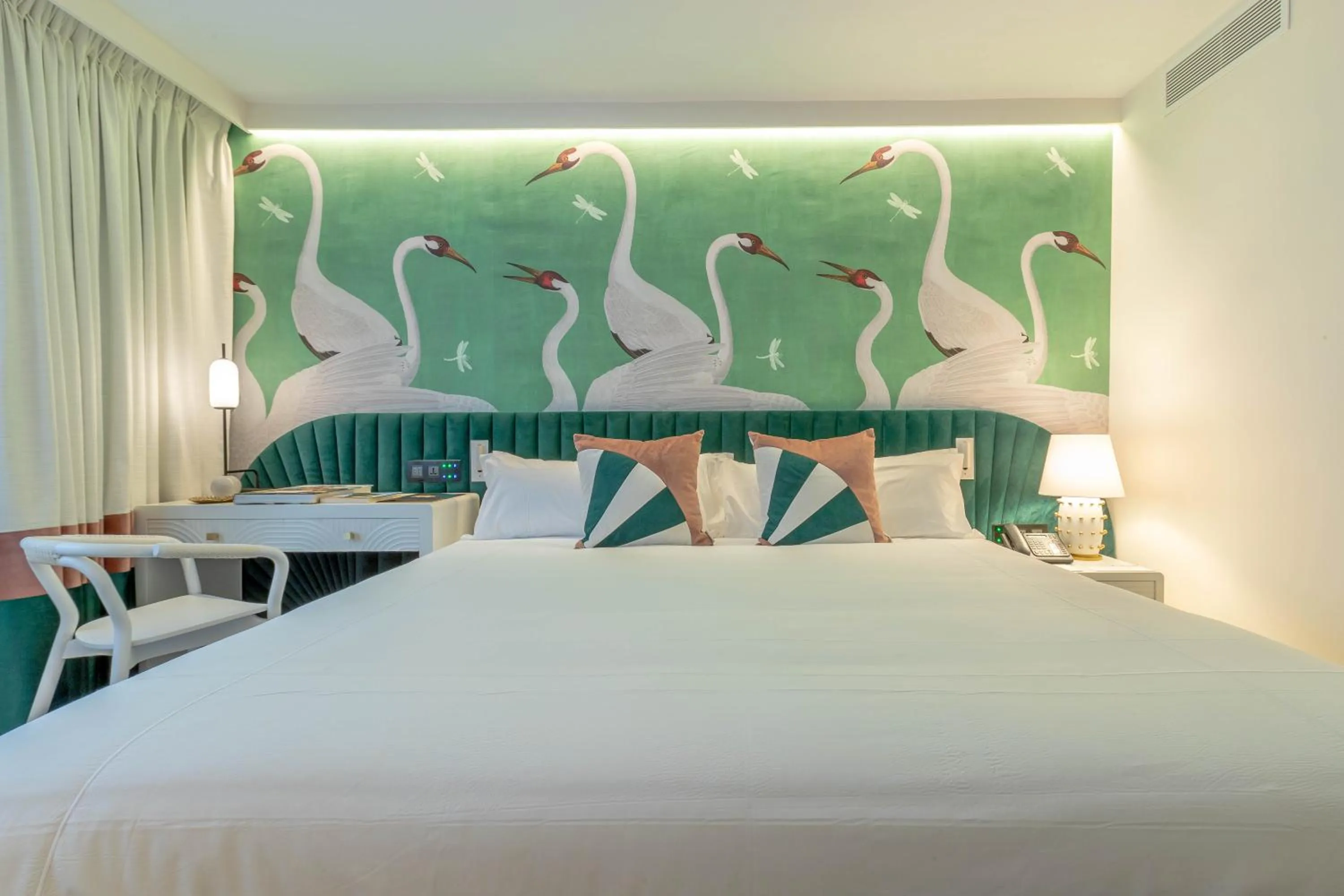 Bed in Hotel Claude Marbella