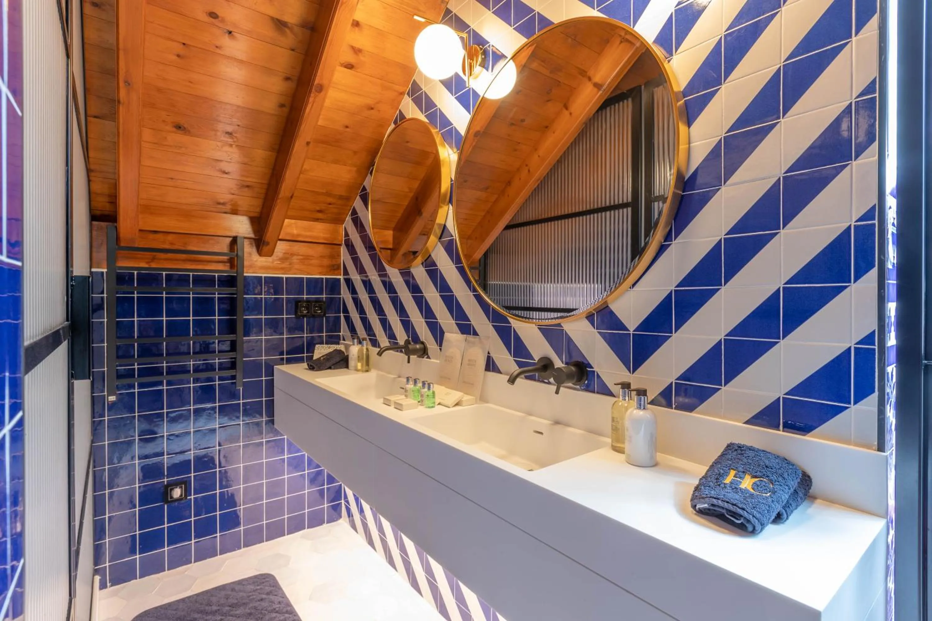 Bathroom in Hotel Claude Marbella