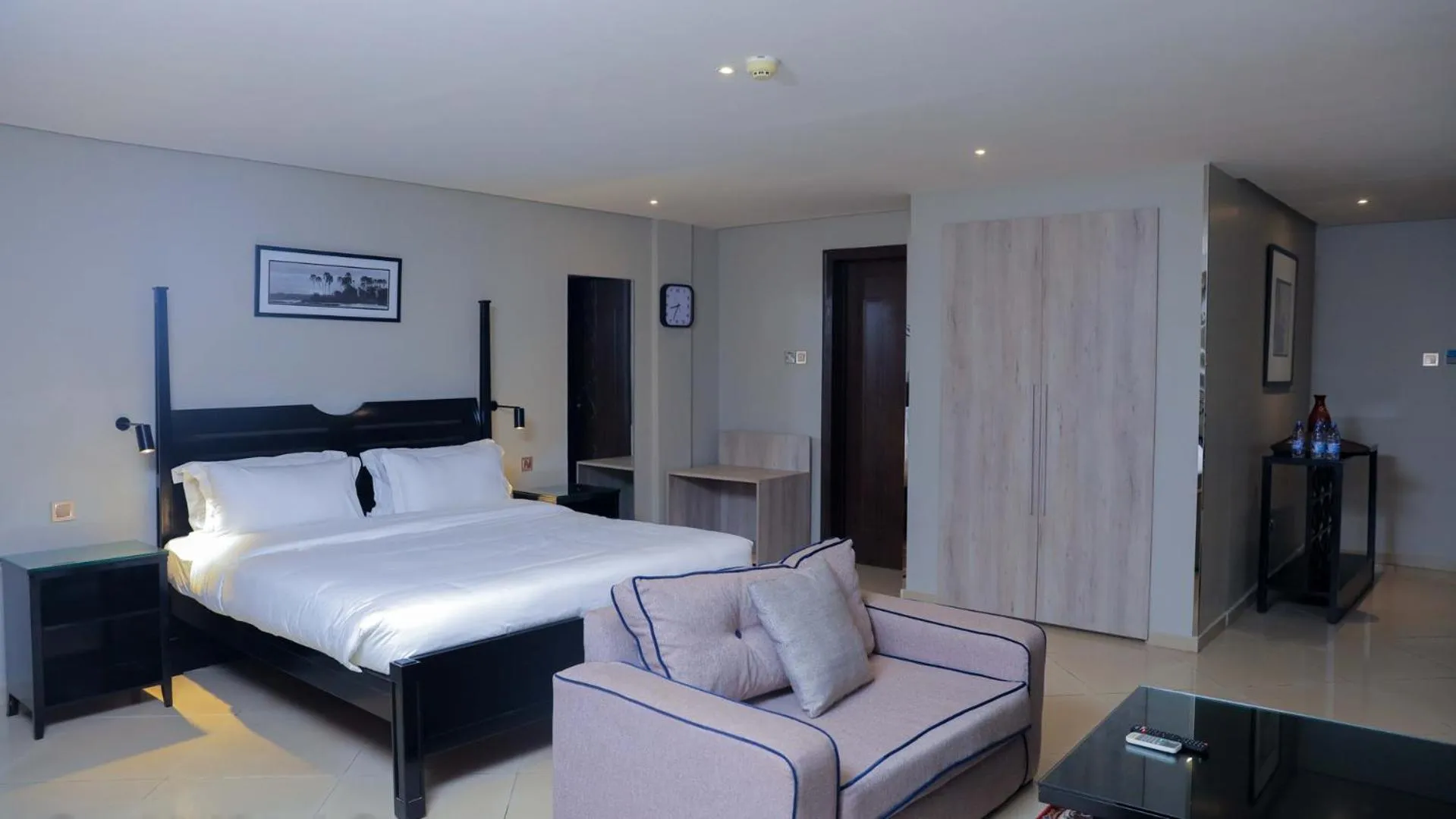 Photo of the whole room, Bed in Meilin International Hotel