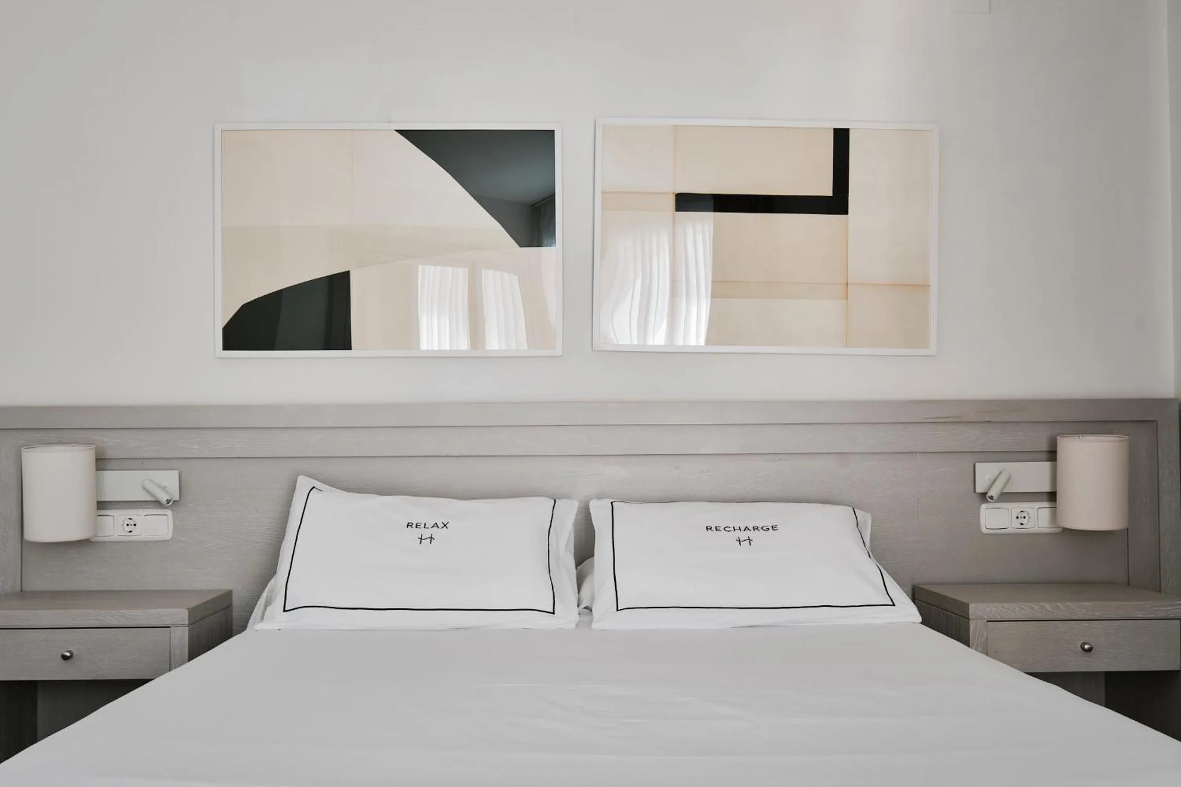 Photo of the whole room, Bed in Hotel Helios Costa Tropical