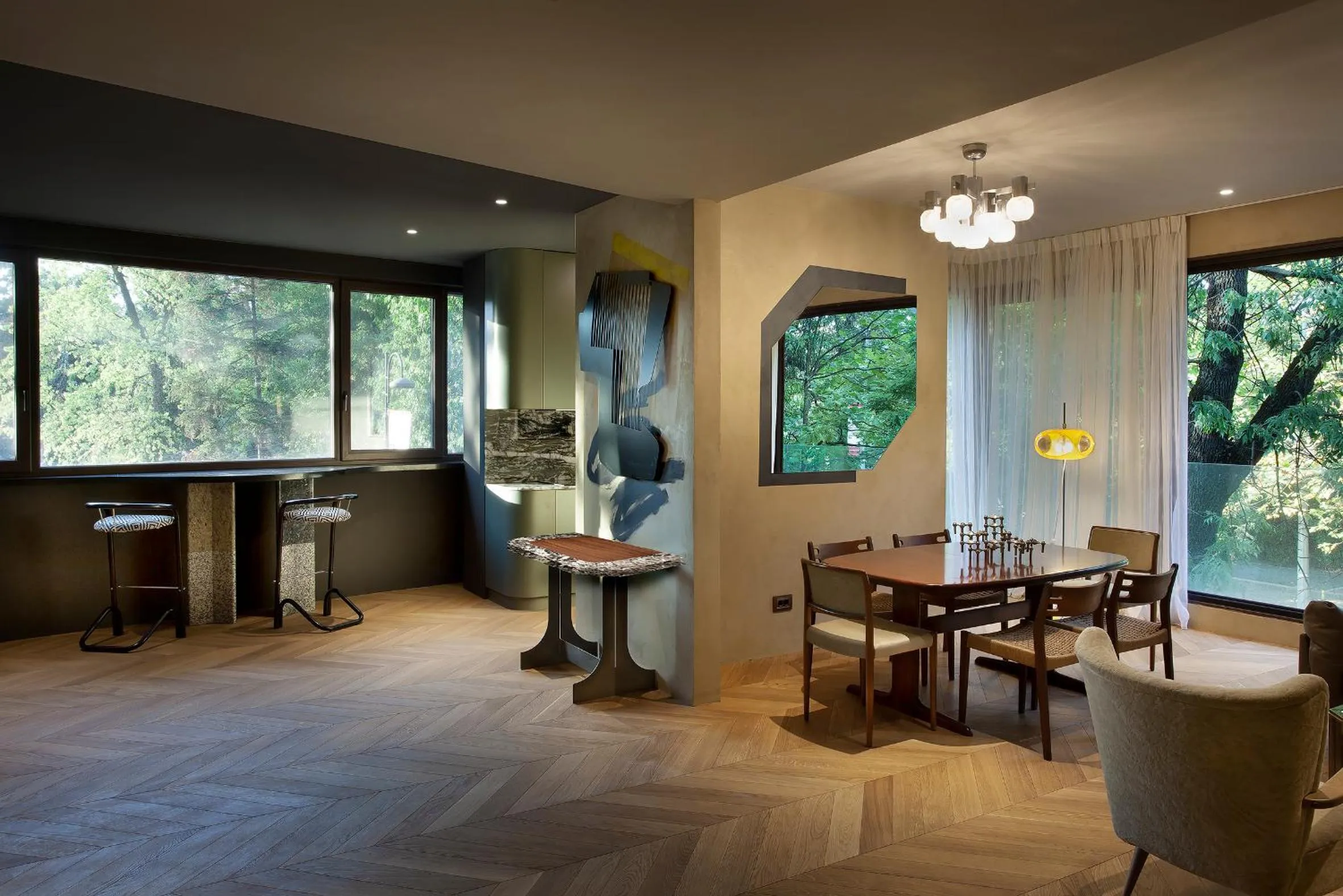 Living room in Room 12