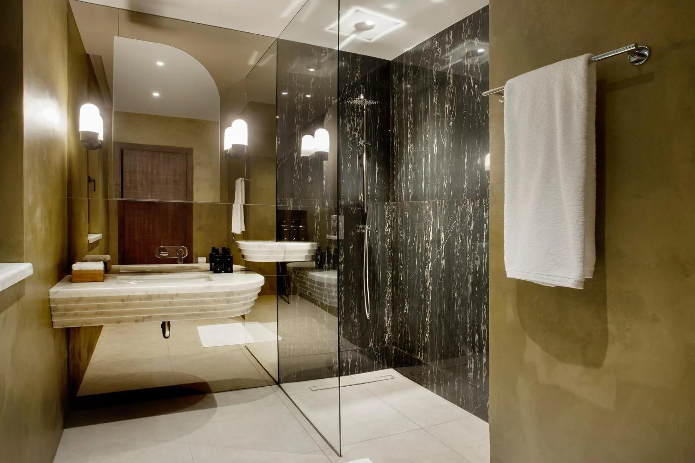 Shower in Room 12