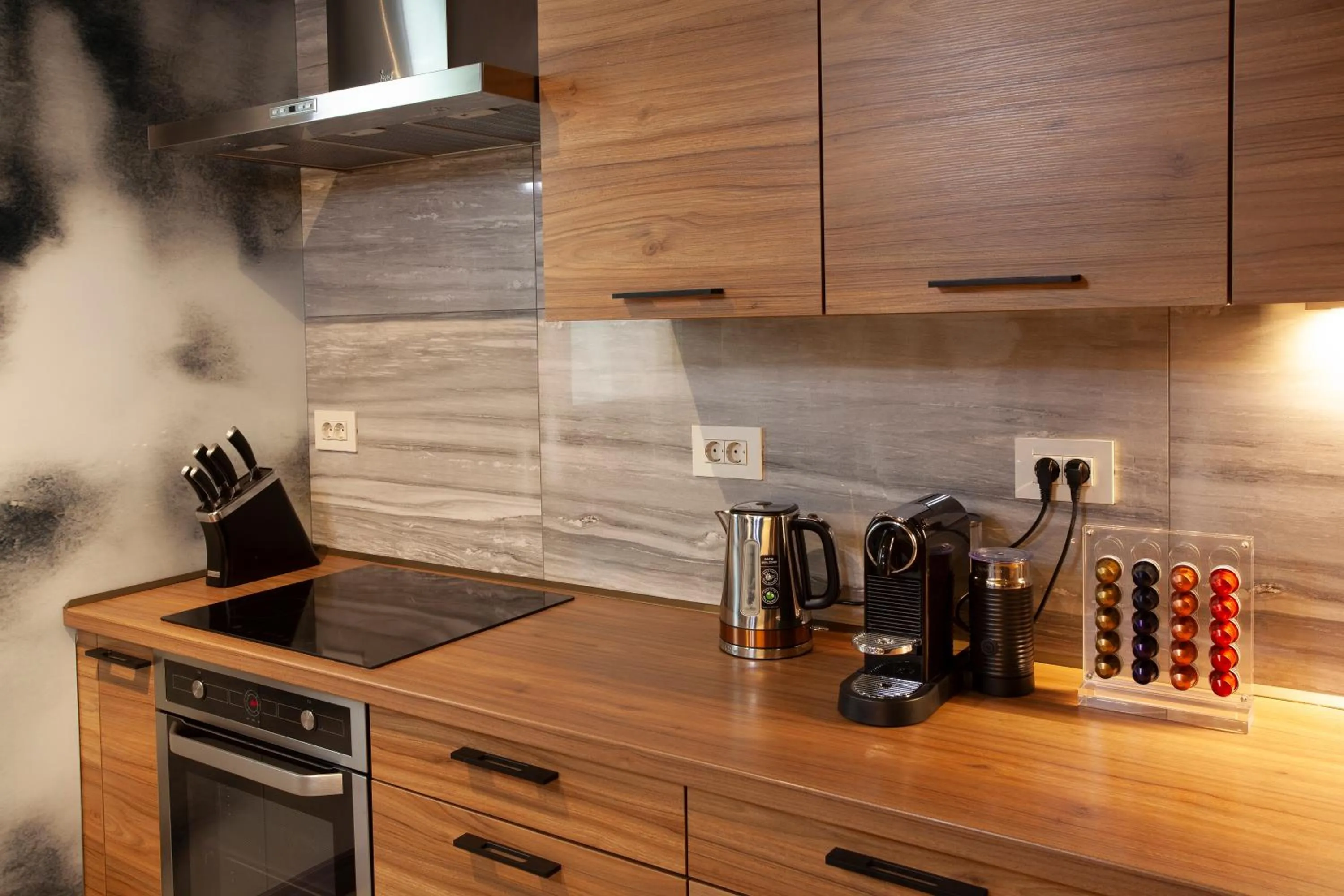 Coffee/tea facilities in Room 12