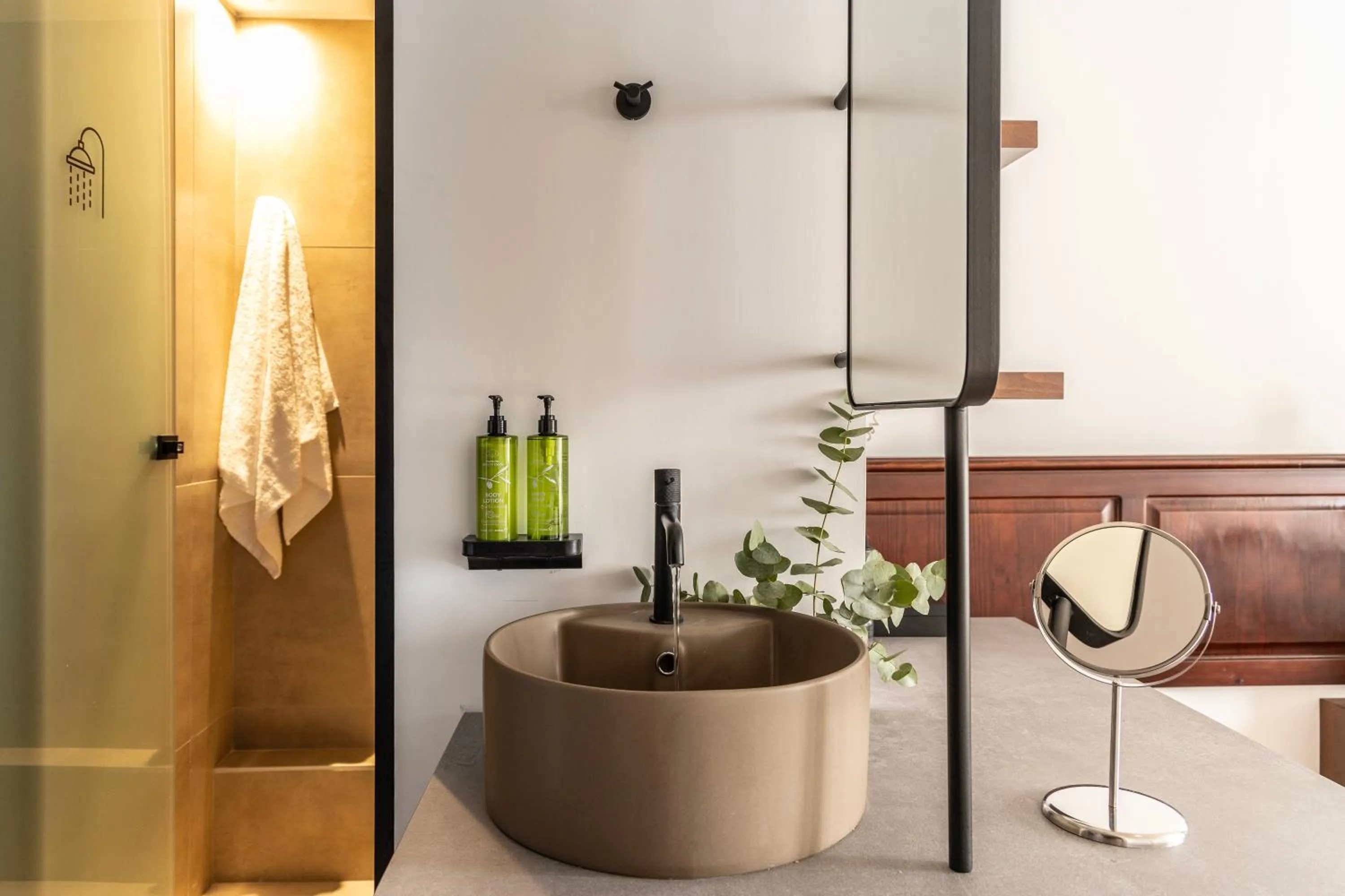 Shower in Albatros Spa & Resort Hotel