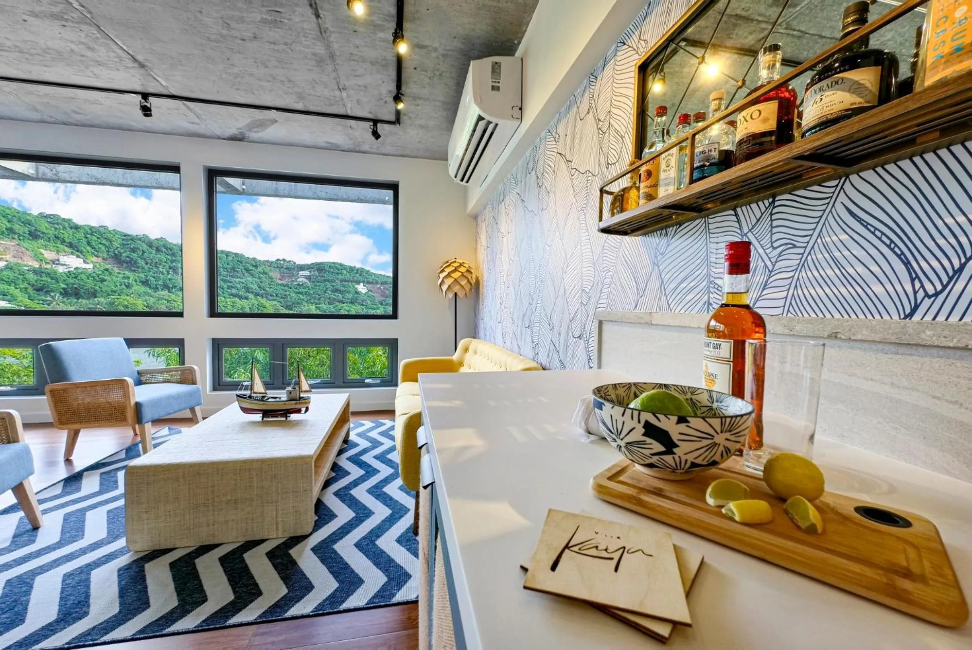 Communal lounge/ TV room in Villa Kaya