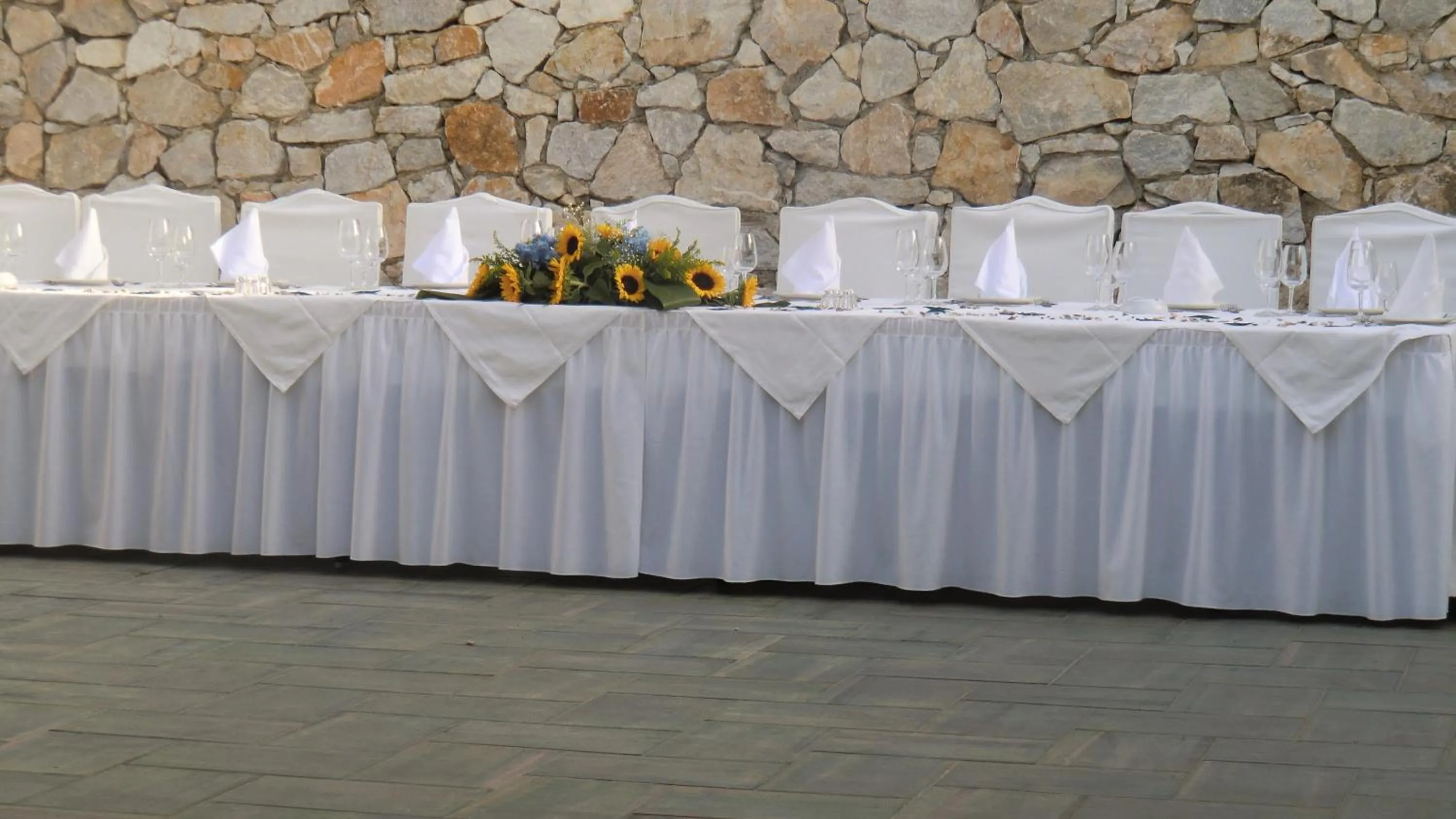 Restaurant/places to eat in Istron Bay Hotel