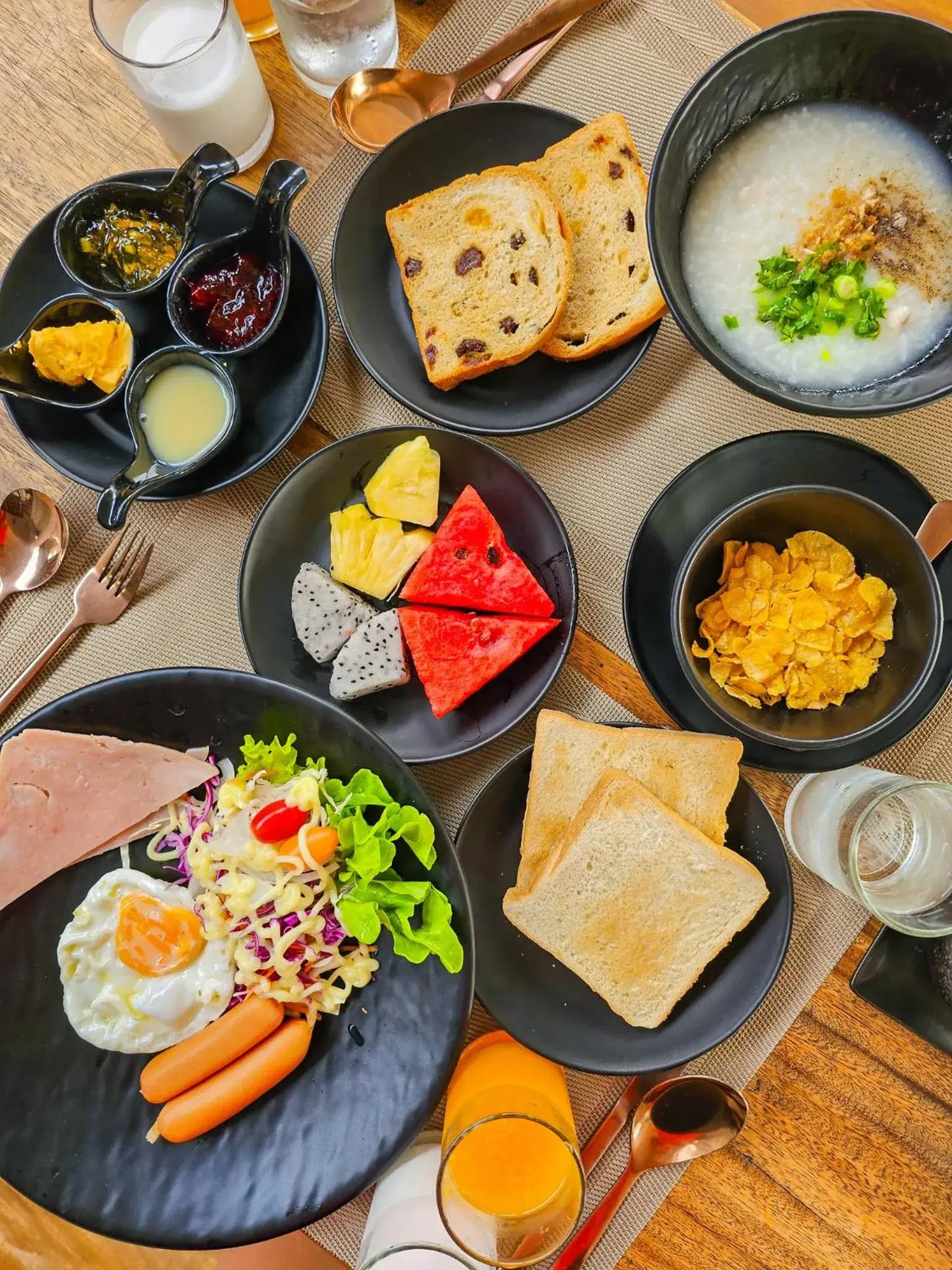 Breakfast in The Bloc @ Sea Breakfast in The Bloc @ Sea