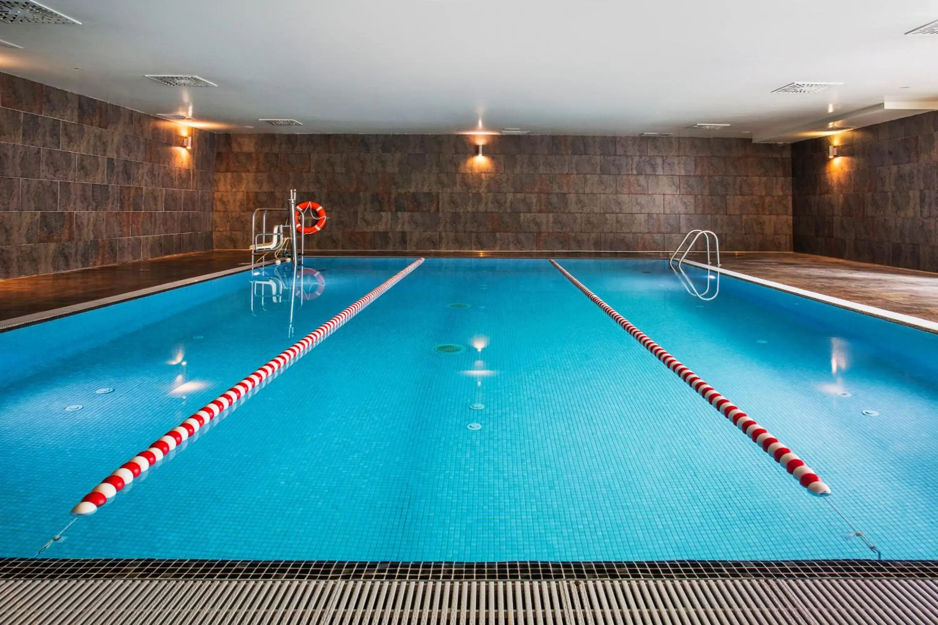 Swimming pool in AZZ Valencia Táctica Hotel Swimming pool in AZZ Valencia Táctica Hotel