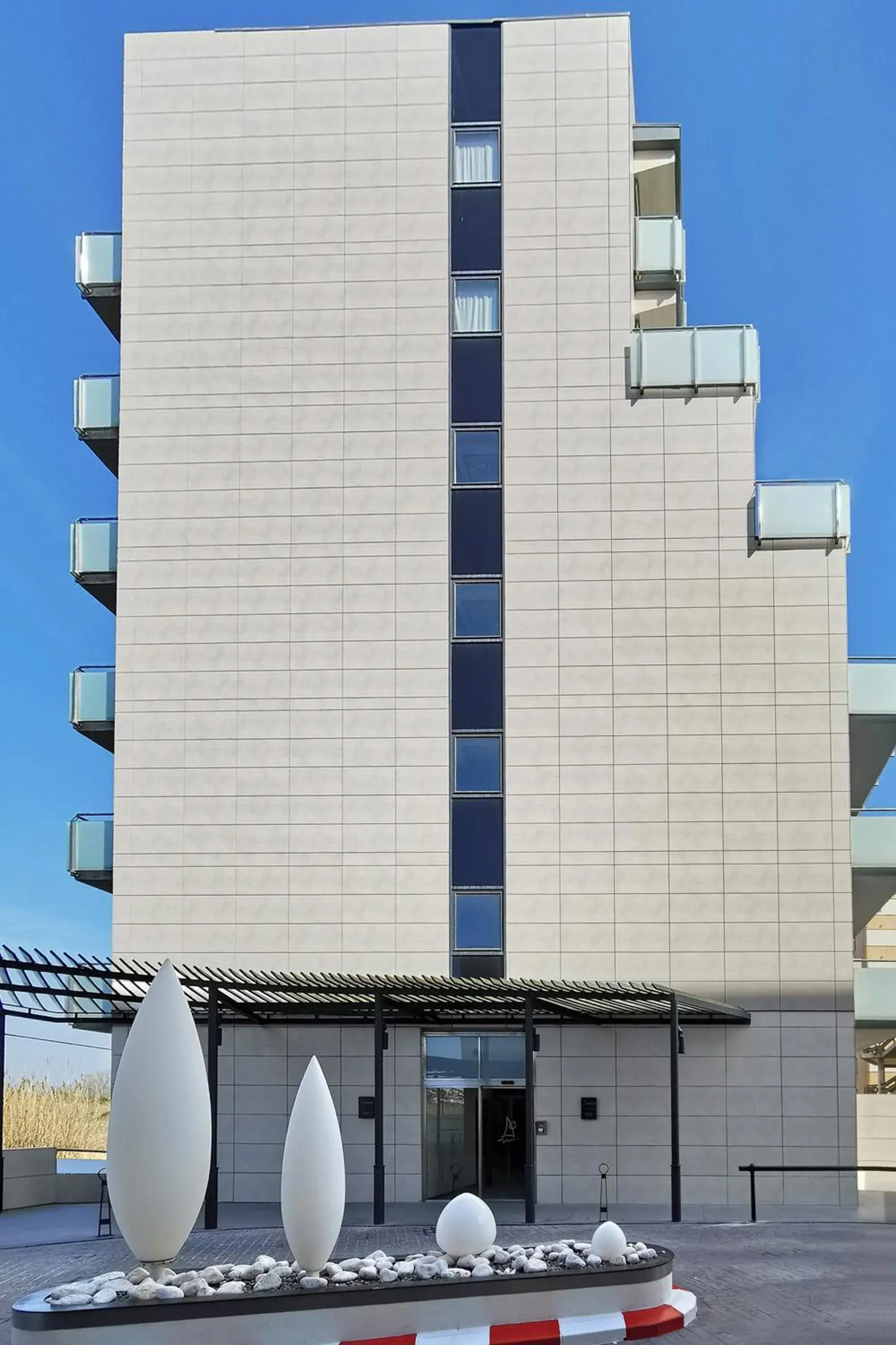 Facade/entrance in Hotel Acuazul Facade/entrance in Hotel Acuazul