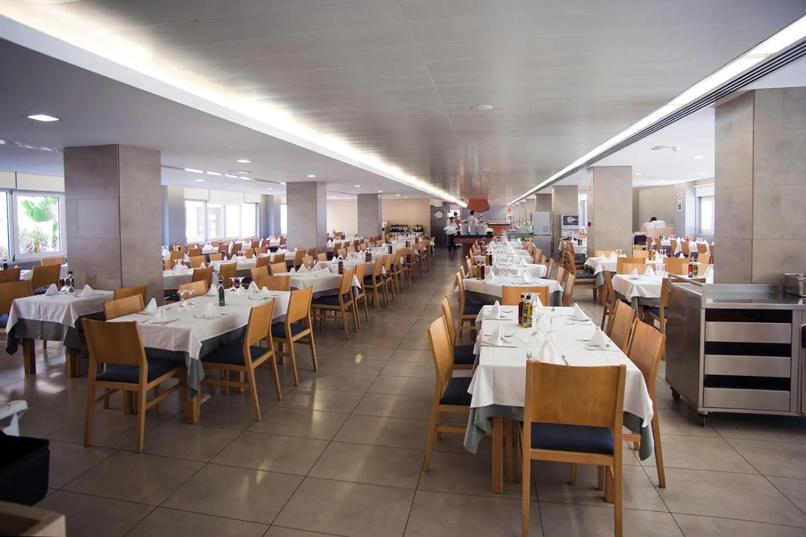 Restaurant/places to eat in Hotel Acuazul