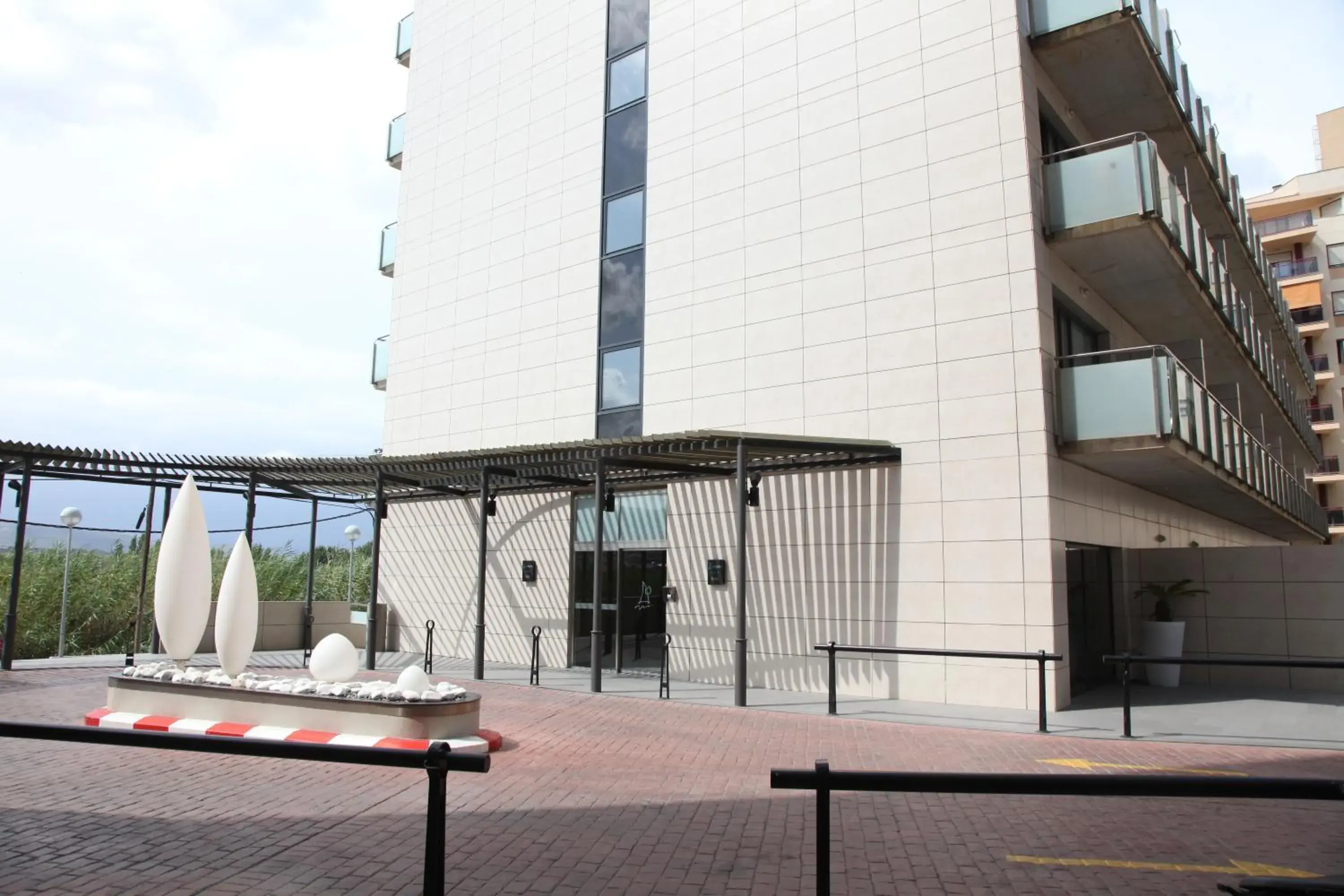Facade/entrance in Hotel Acuazul Facade/entrance in Hotel Acuazul