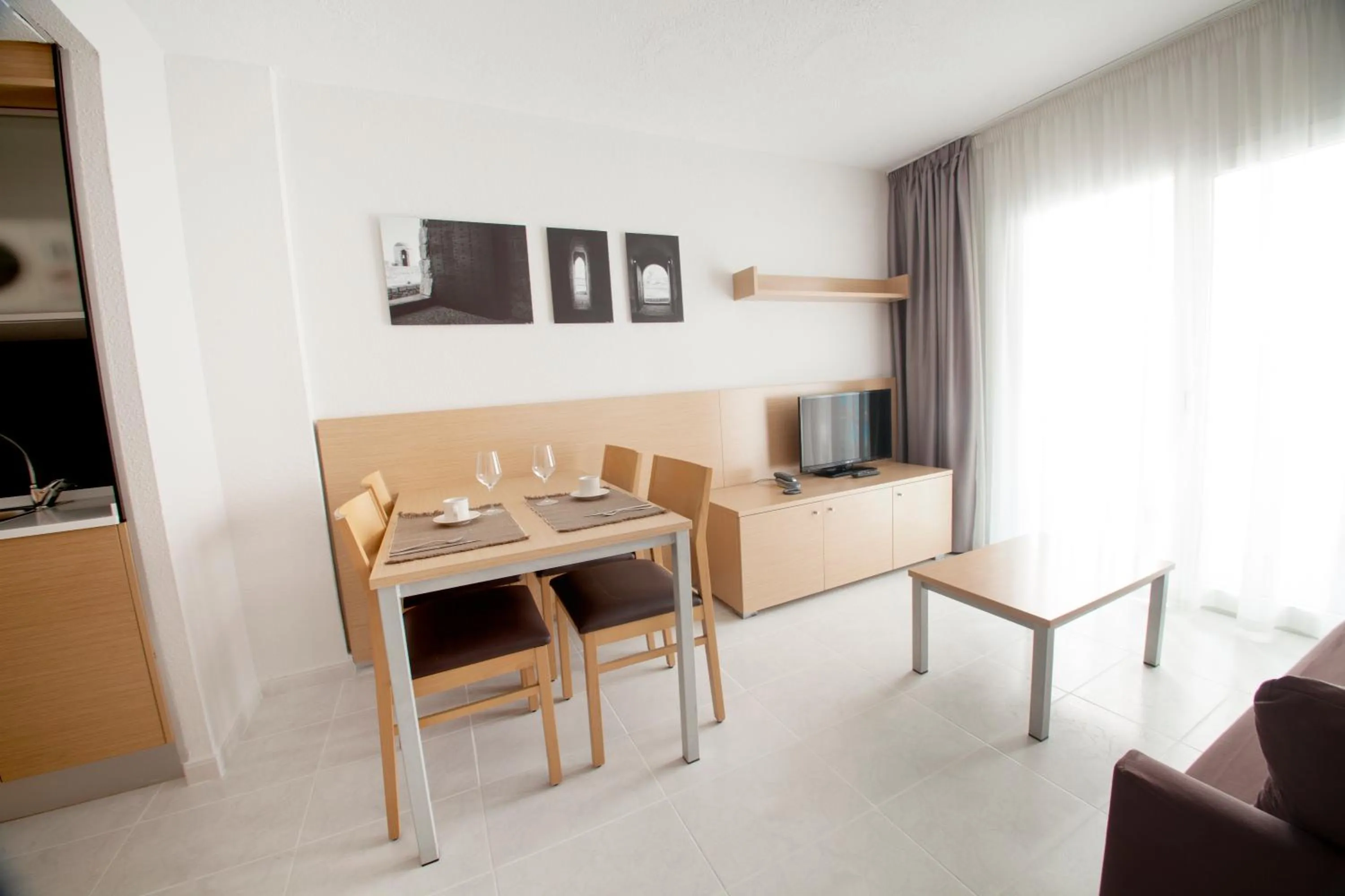 Photo of the whole room in Aparthotel Acuazul