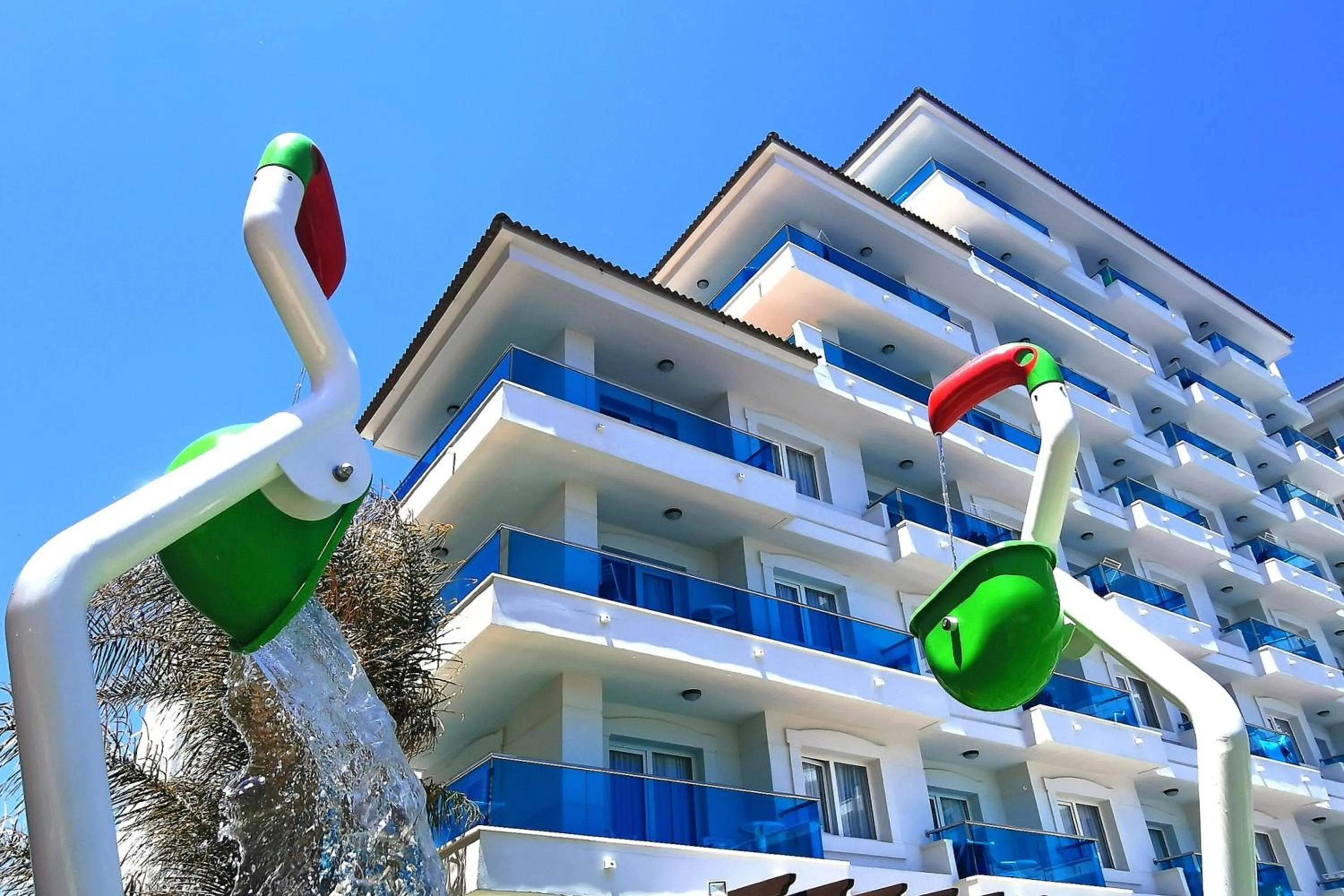 Entertainment in Aparthotel Acuazul