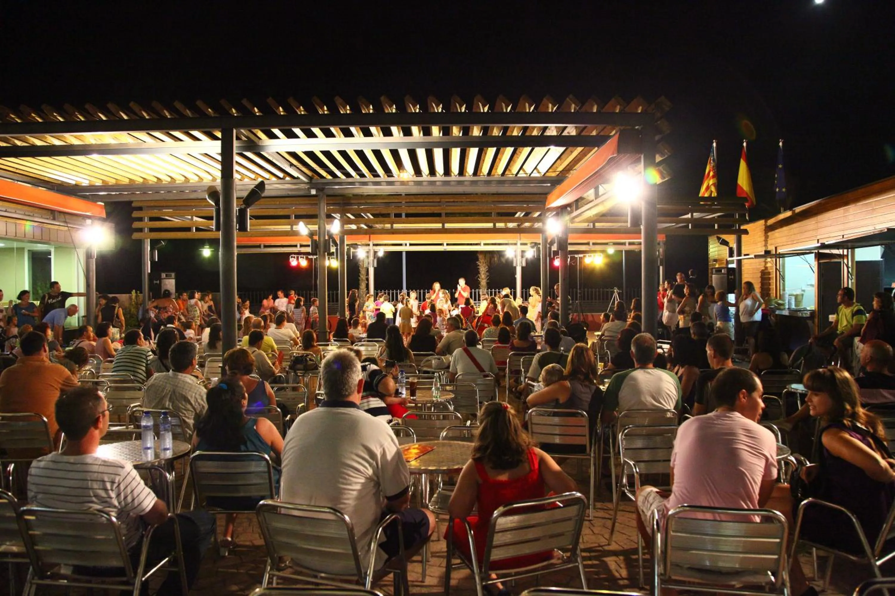 Restaurant/places to eat in Aparthotel Acuazul